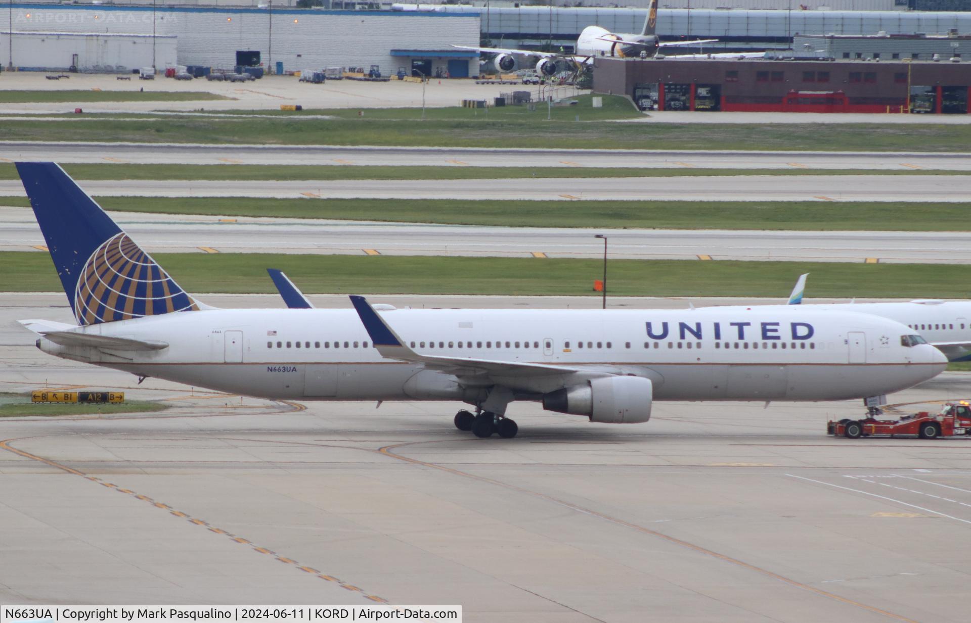 N663UA, 1993 Boeing 767-322 C/N 27160, Boeing 767-322