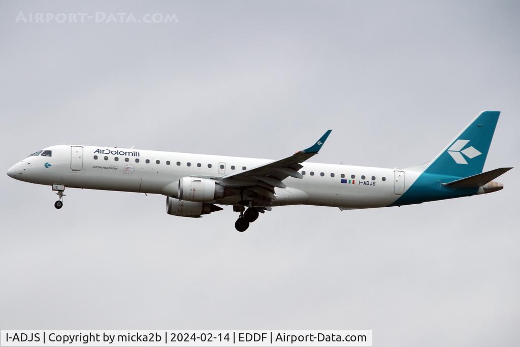 I-ADJS, 2013 Embraer 195LR (ERJ-190-200LR) C/N 19000597, Landing