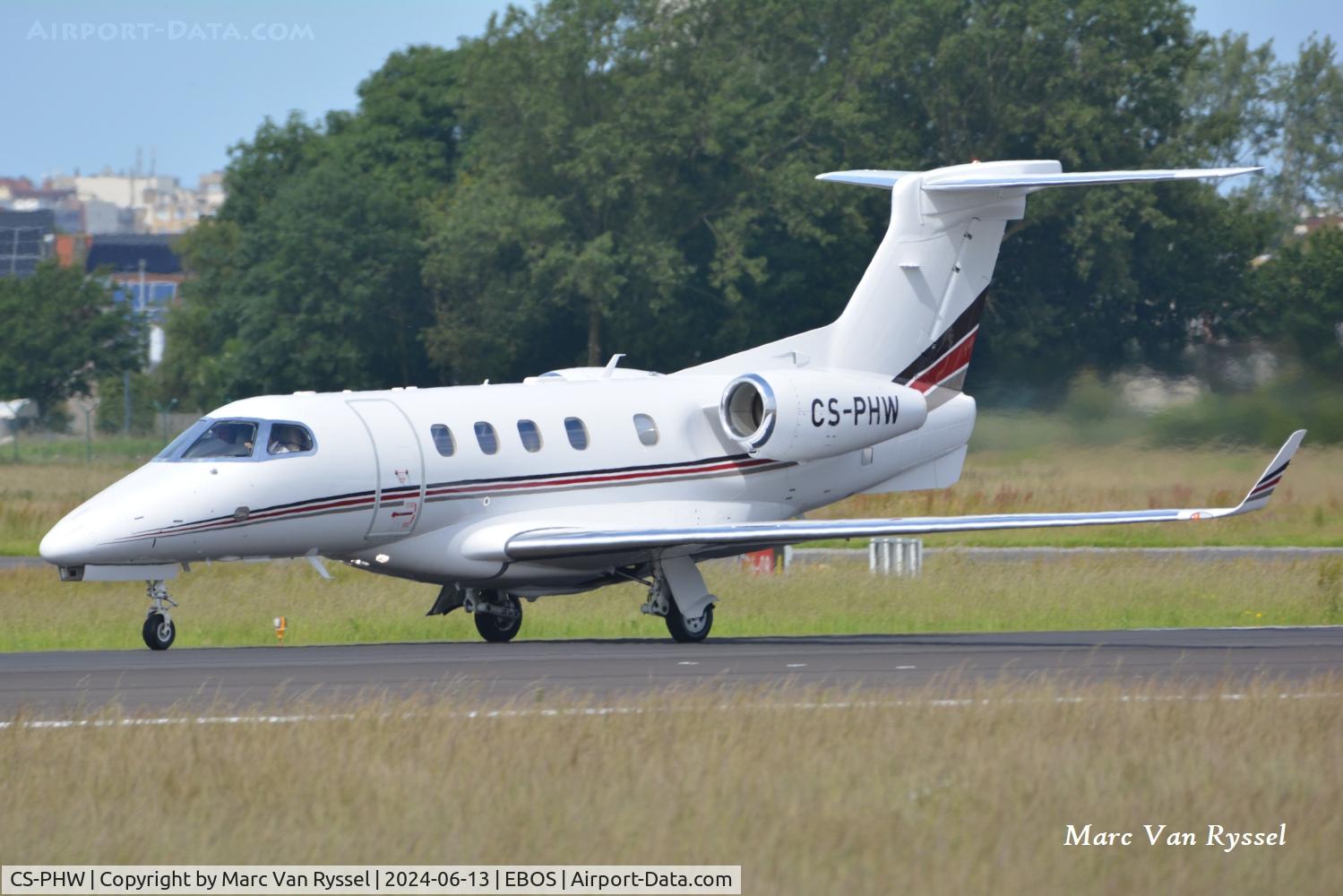 CS-PHW, , CS-PHW at Ostend Airport.
