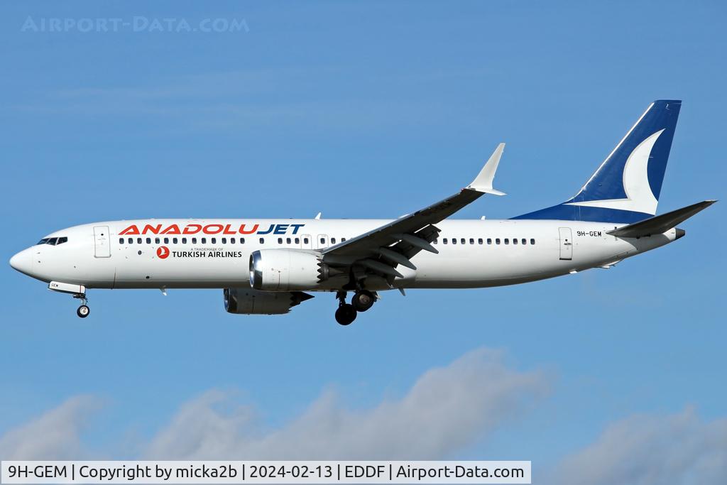 9H-GEM, 2017 Boeing 737-8 MAX C/N 42830, Landing