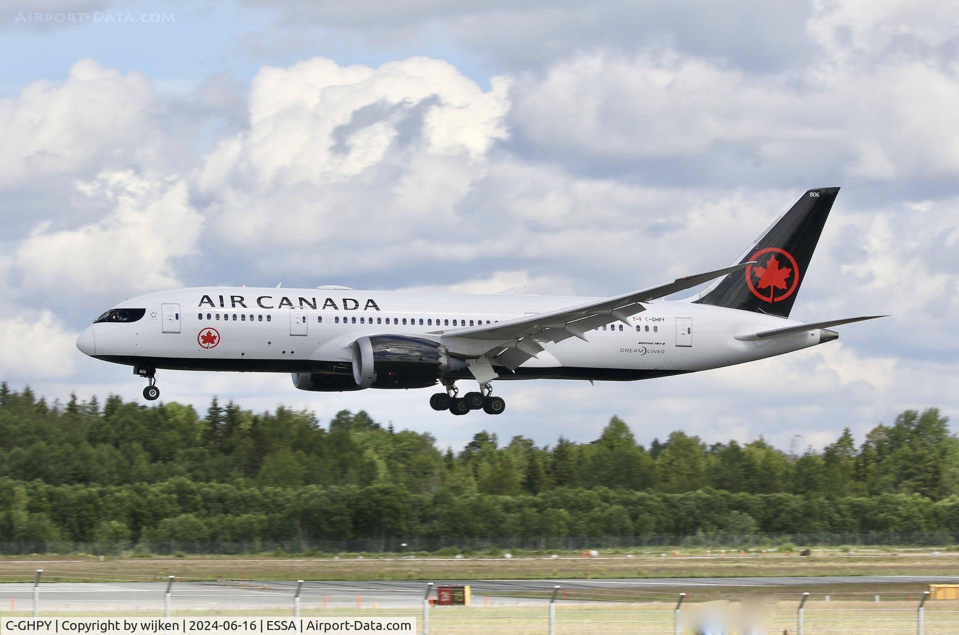 C-GHPY, 2014 Boeing 787-8 Dreamliner C/N 35262, Rwy 26