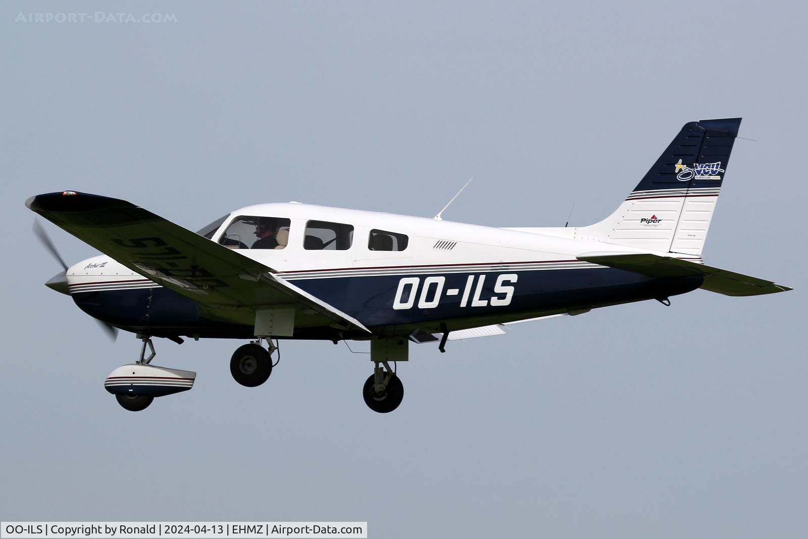 OO-ILS, Piper PA28-181 C/N 28-43432, at ehmz