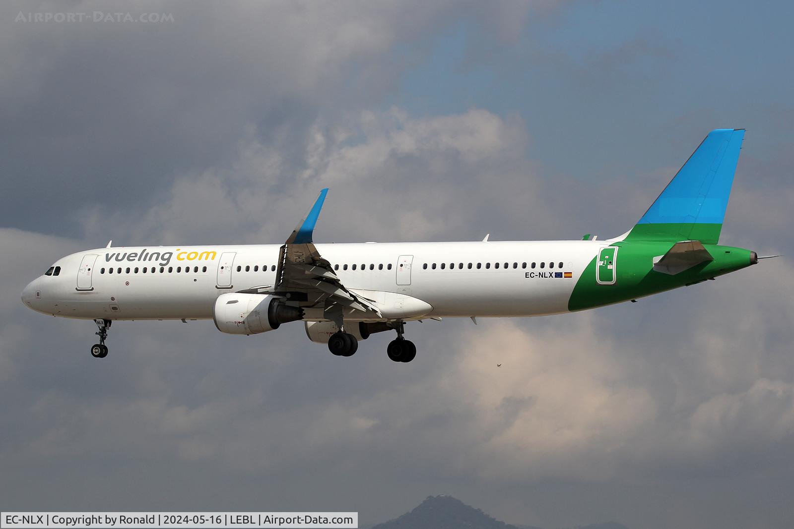 EC-NLX, 2015 Airbus A321-211 C/N 6629, at bcn