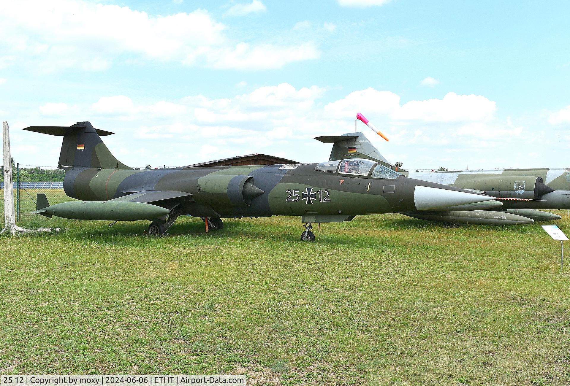 25 12, Lockheed F-104G Starfighter C/N 8186, Lockheed F-104G Starfighter at the Cottbus Aircraft Museum.