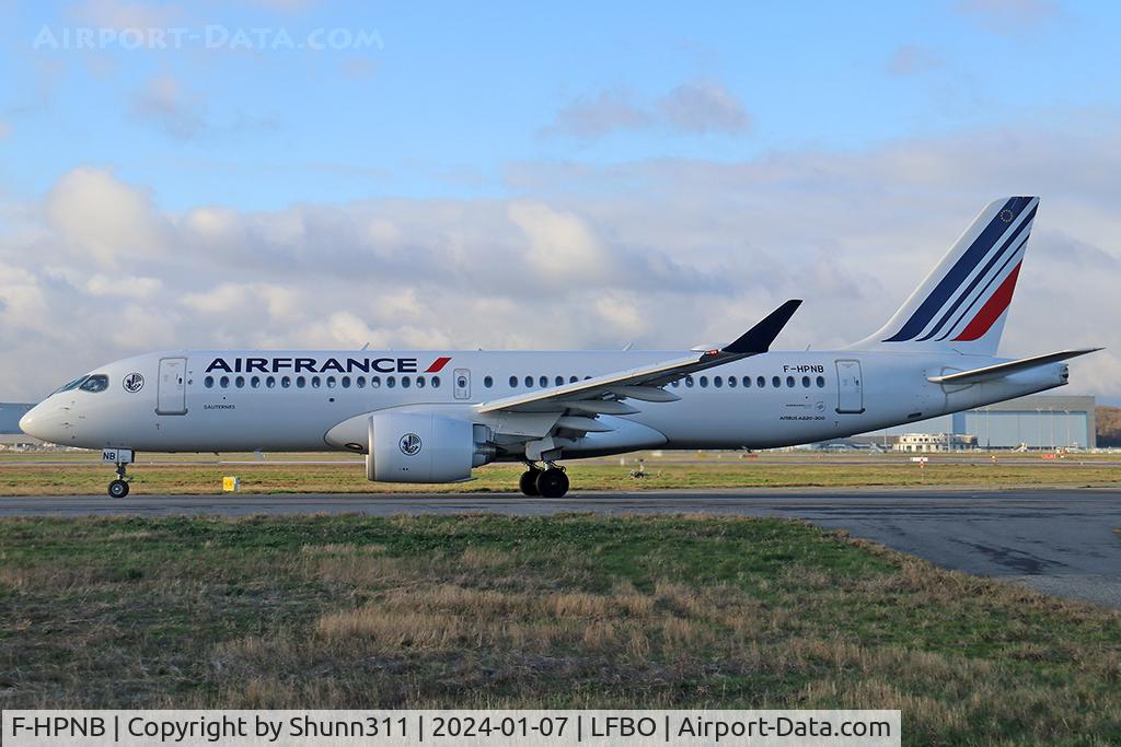 F-HPNB, 2023 Airbus Canada A220-300 C/N 55229, Taxiing to the Terminal...