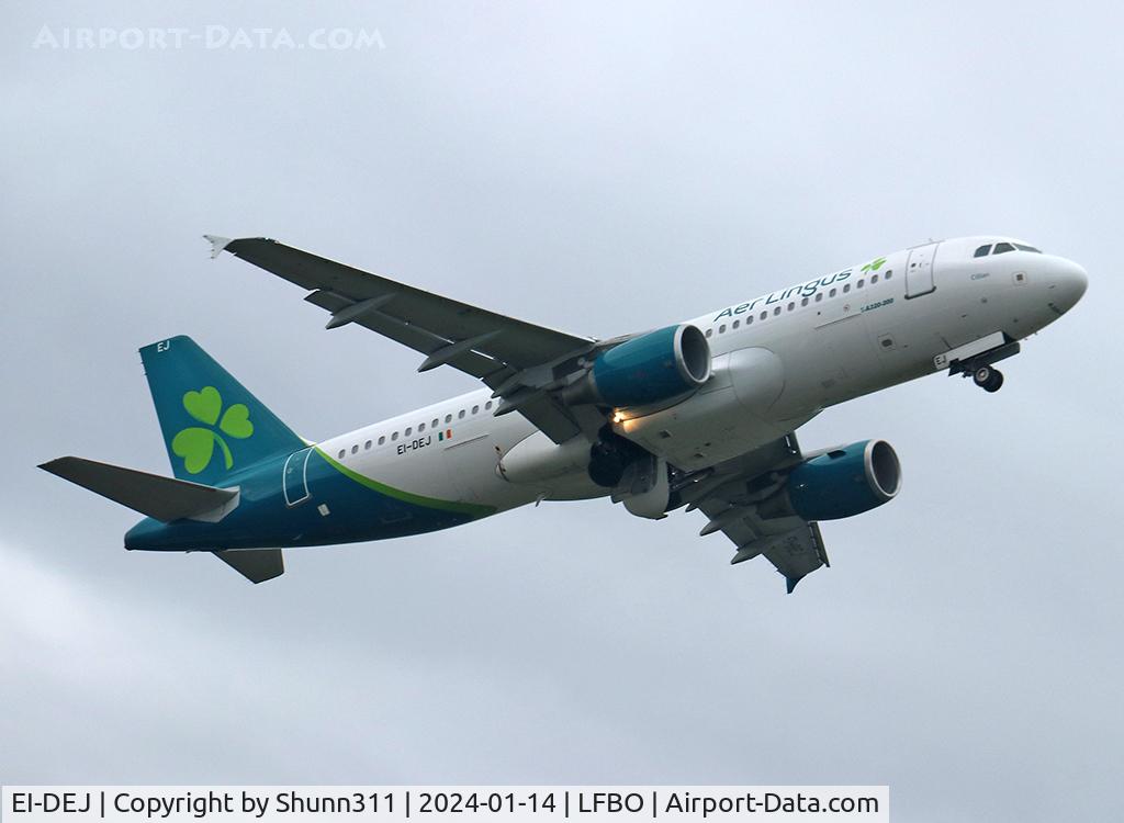 EI-DEJ, 2005 Airbus A320-214 C/N 2364, Taking off from rwy 32R in new c/s