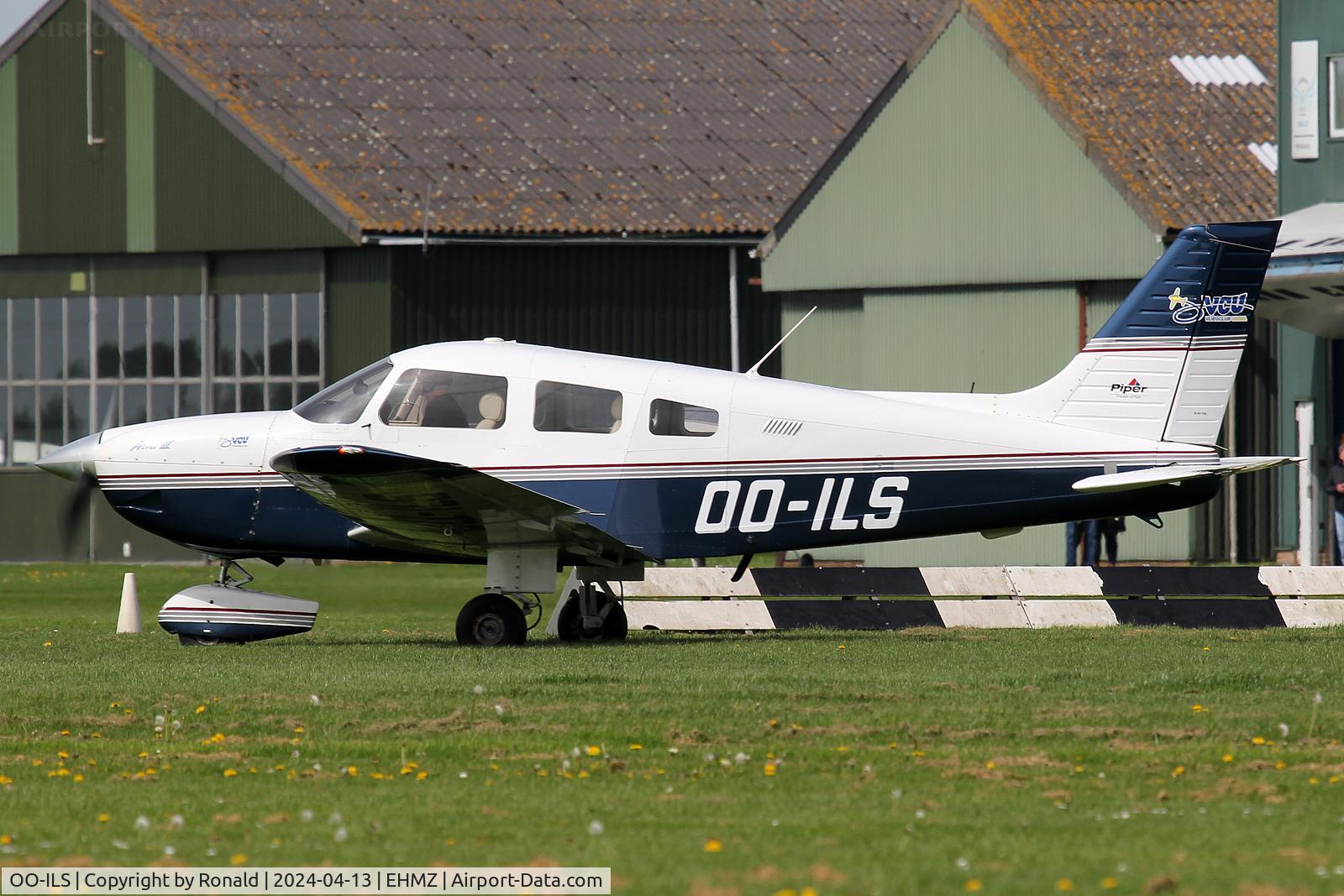 OO-ILS, Piper PA28-181 C/N 28-43432, at ehmz