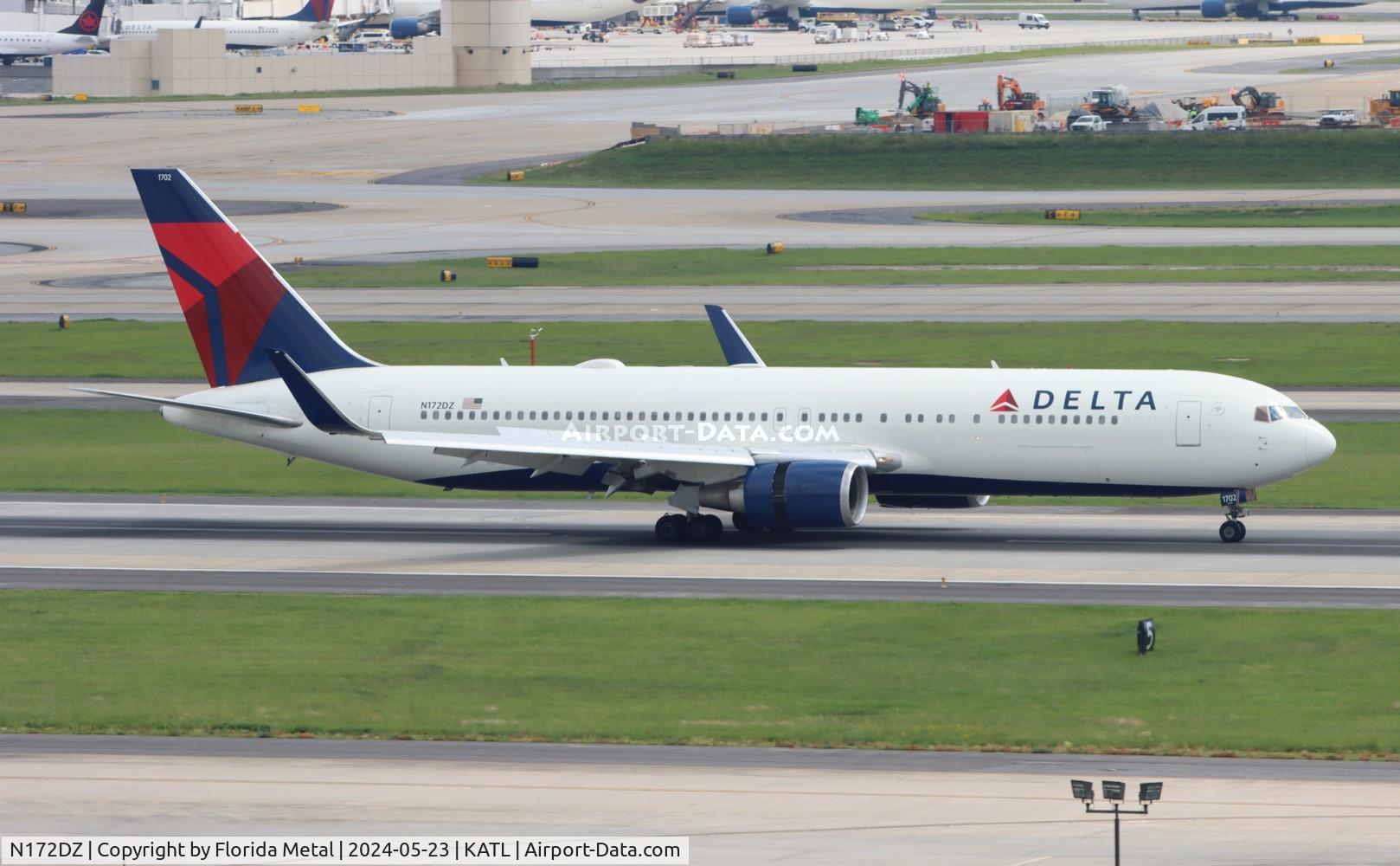 N172DZ, 1998 Boeing 767-332 C/N 29691, DAL 763 zx VCE /LIPZ - ATL
