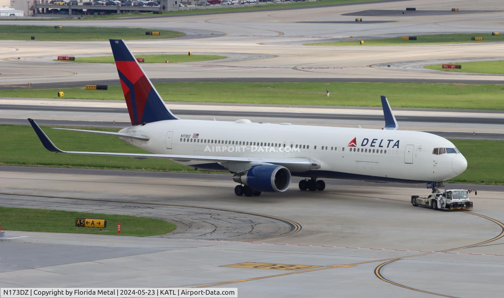 N173DZ, 1998 Boeing 767-332ER C/N 29692, DAL 763 zx taking a break at ATL between a flight from STR /EDDS and later out to EDI /EGPH