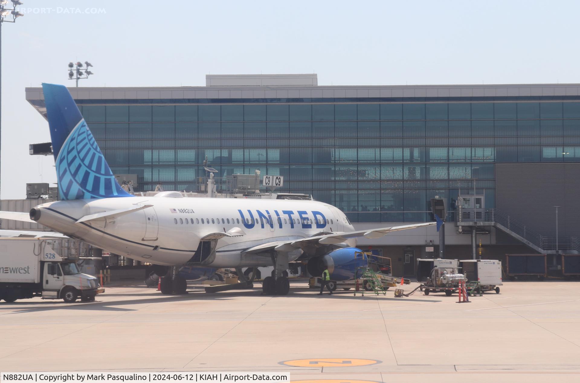 N882UA, 2005 Airbus A319-132 C/N 2505, Aiirbus A319-132
