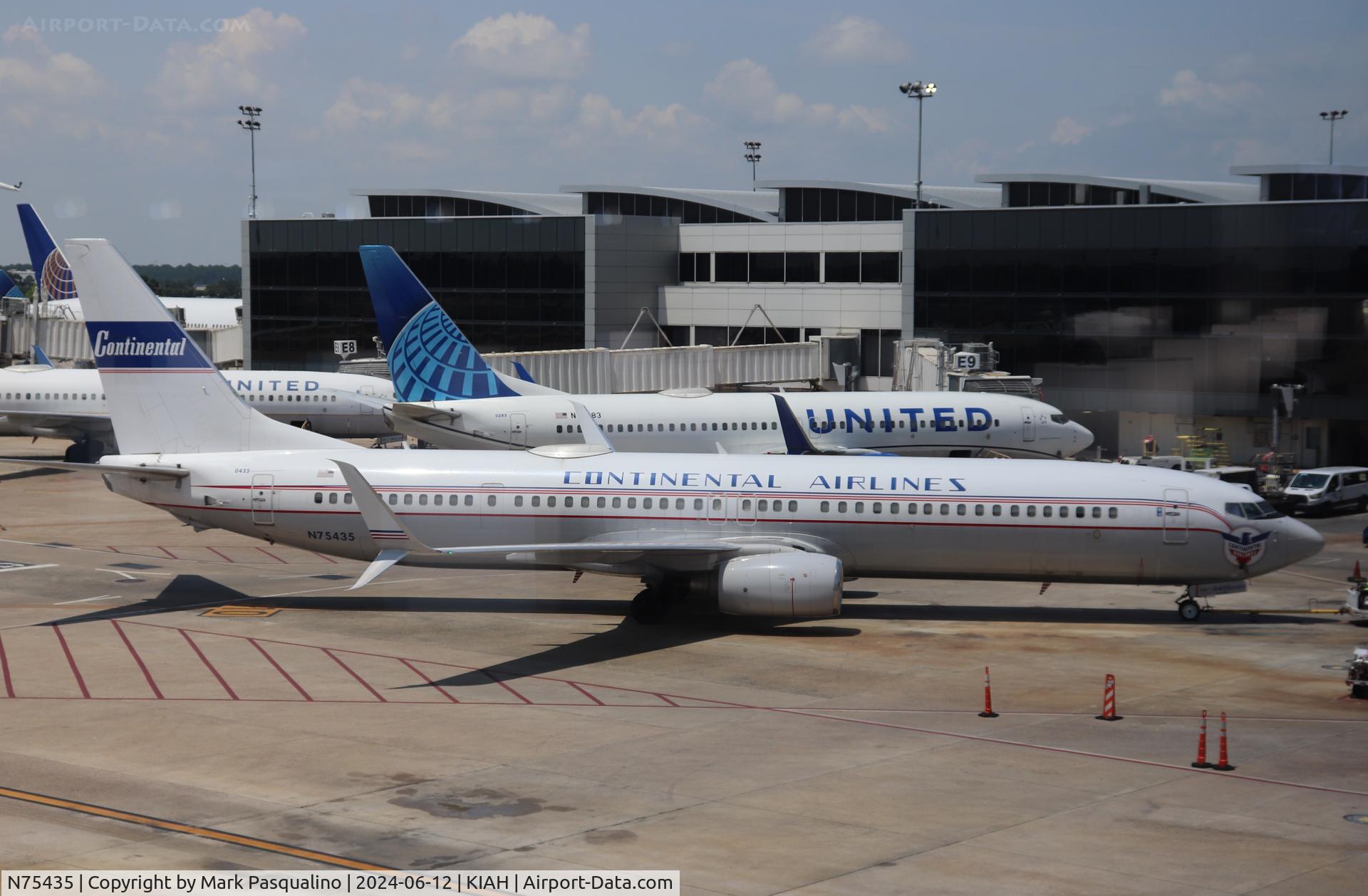 N75435, 2009 Boeing 737-924/ER C/N 33529, Boeing 737-924/ER