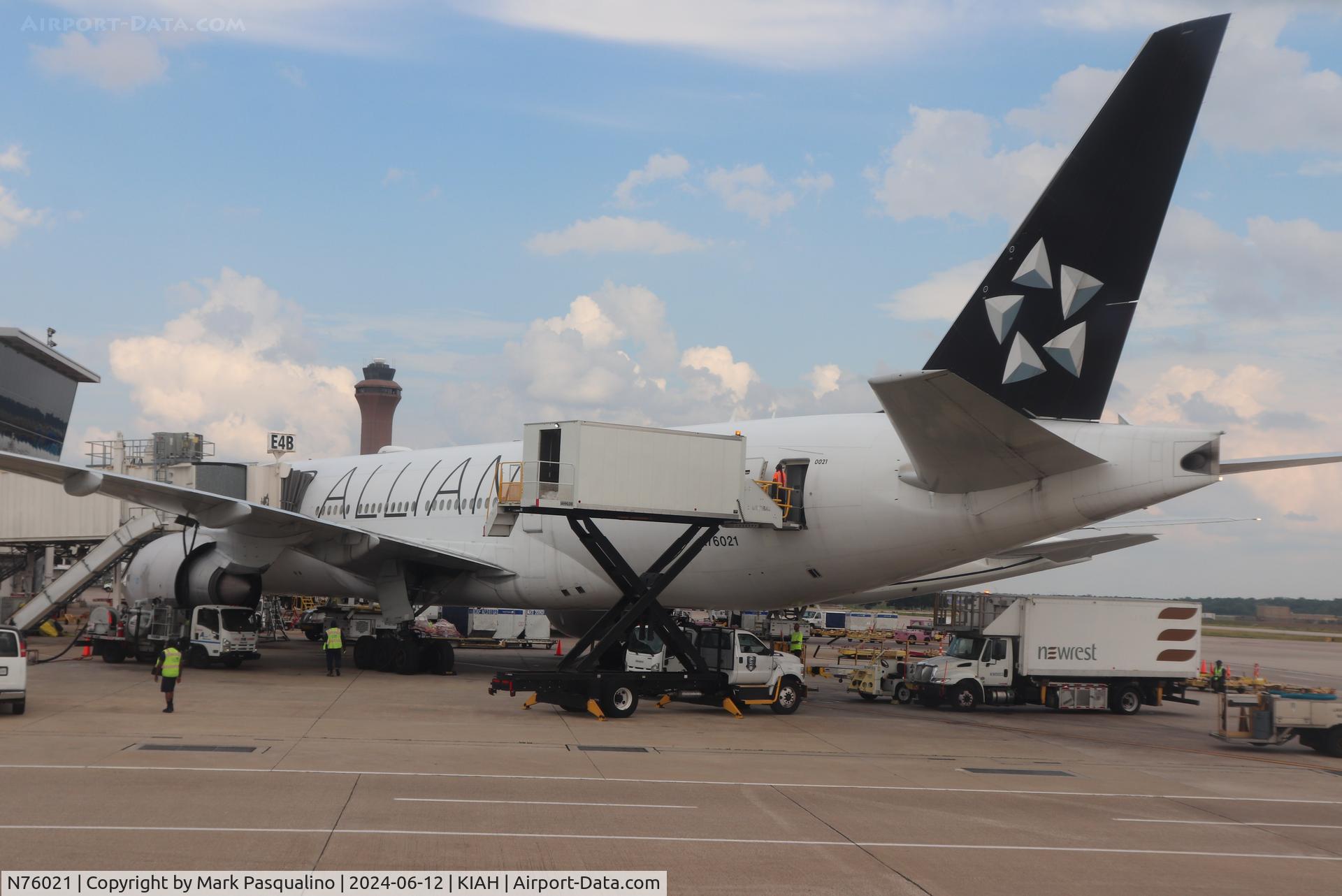 N76021, 2010 Boeing 777-224 C/N 39776, Boeing 777-224