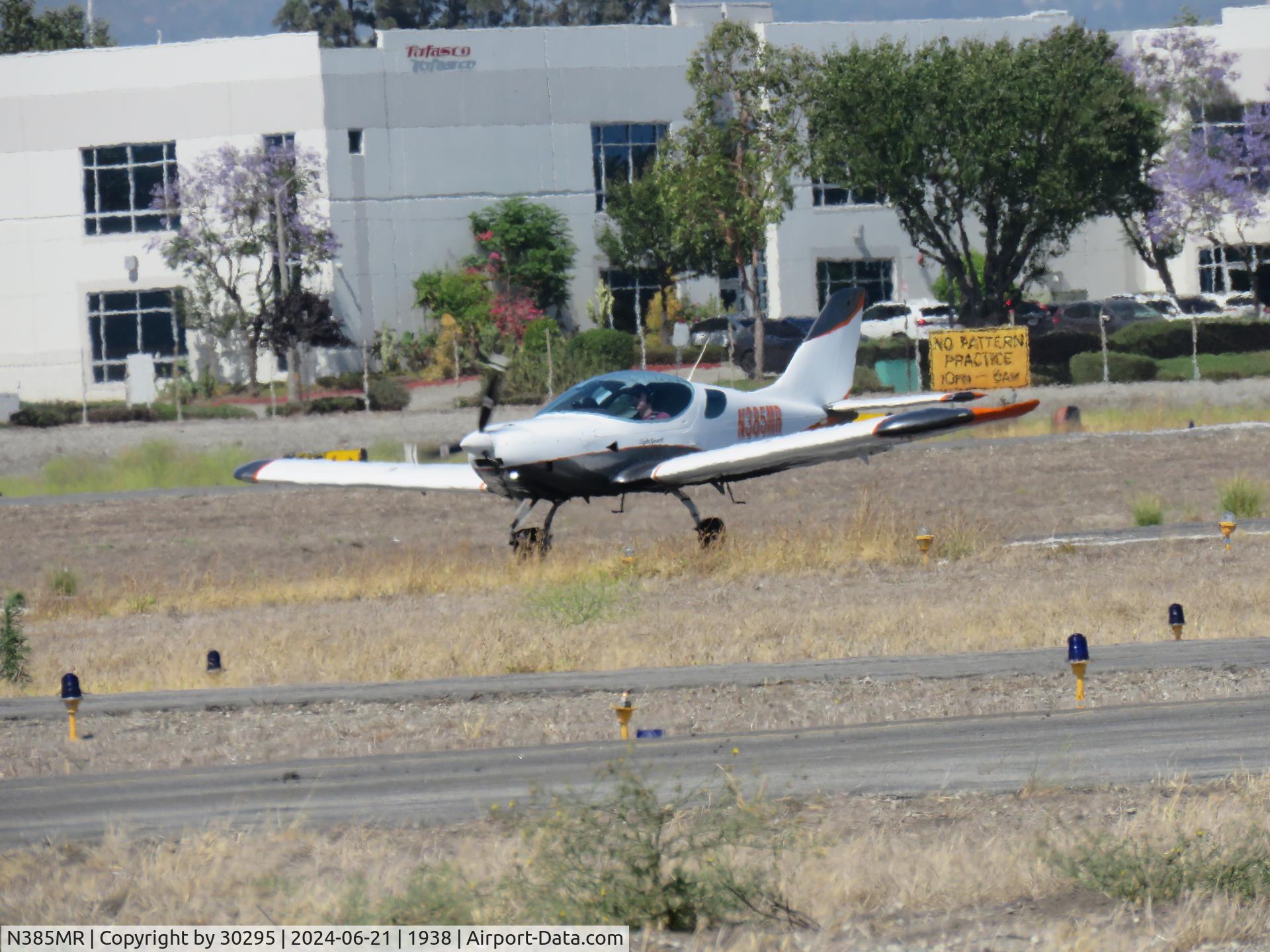 N385MR, 2009 CZAW SportCruiser C/N 09SC277, Starting to go