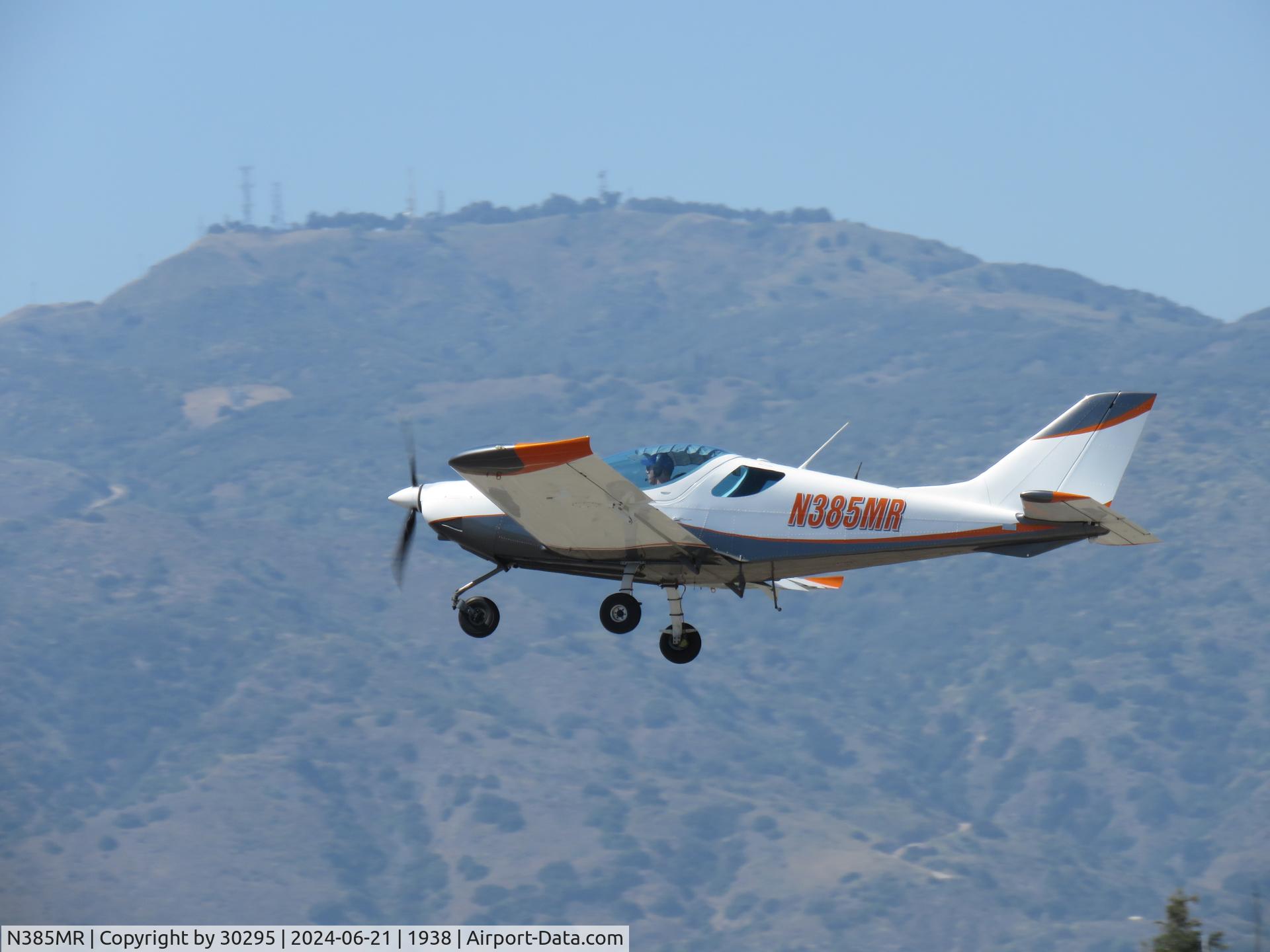 N385MR, 2009 CZAW SportCruiser C/N 09SC277, Westbound