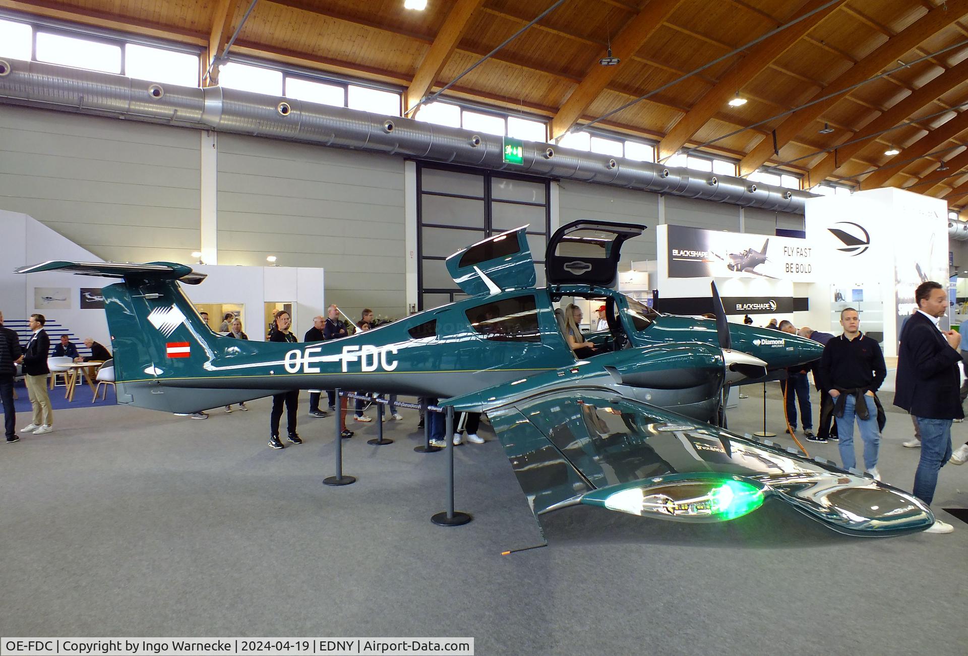 OE-FDC, 2023 Diamond DA-62 C/N 62.275, Diamond DA-62 at the AERO 2024, Friedrichshafen