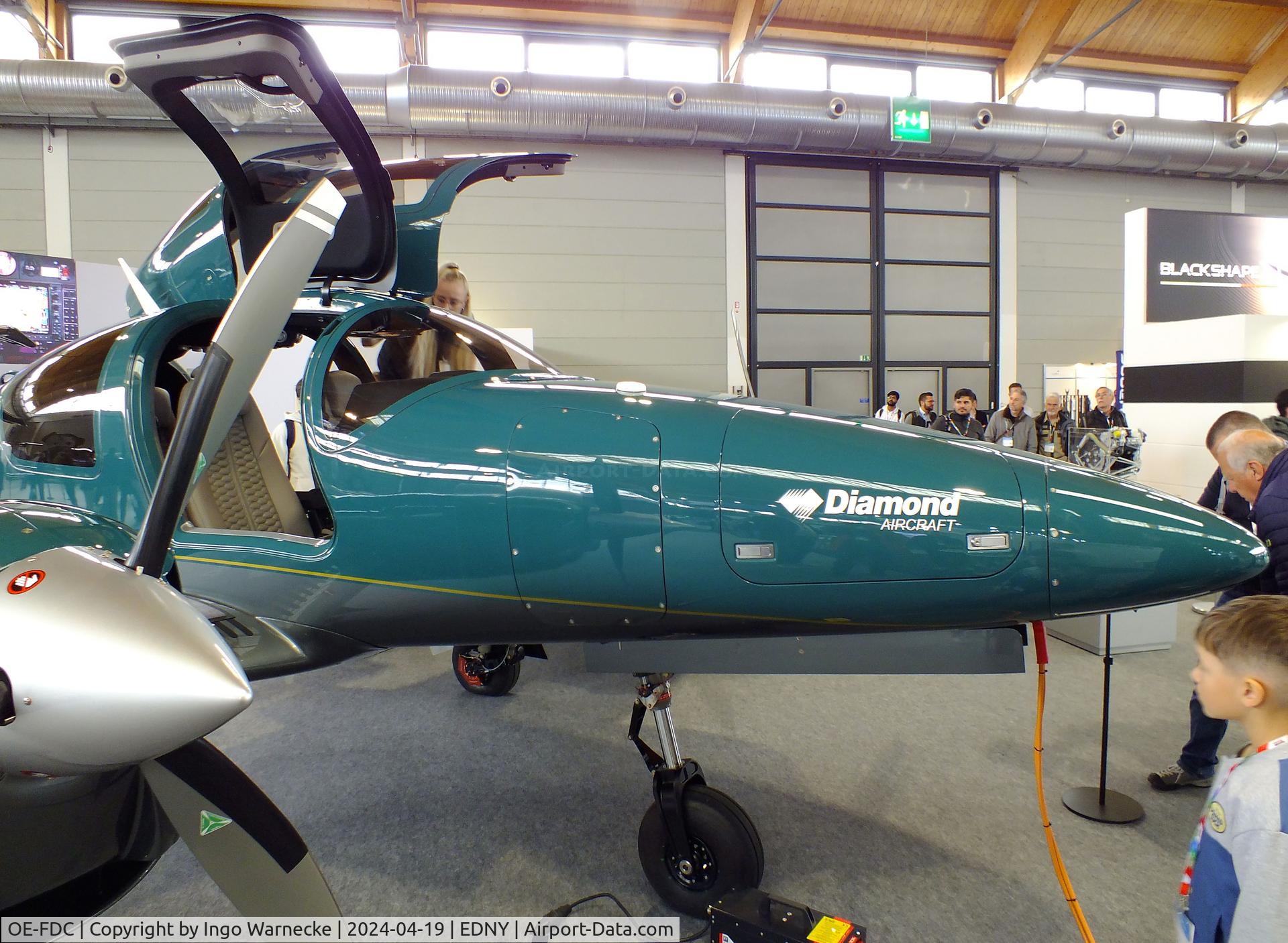 OE-FDC, 2023 Diamond DA-62 C/N 62.275, Diamond DA-62 at the AERO 2024, Friedrichshafen