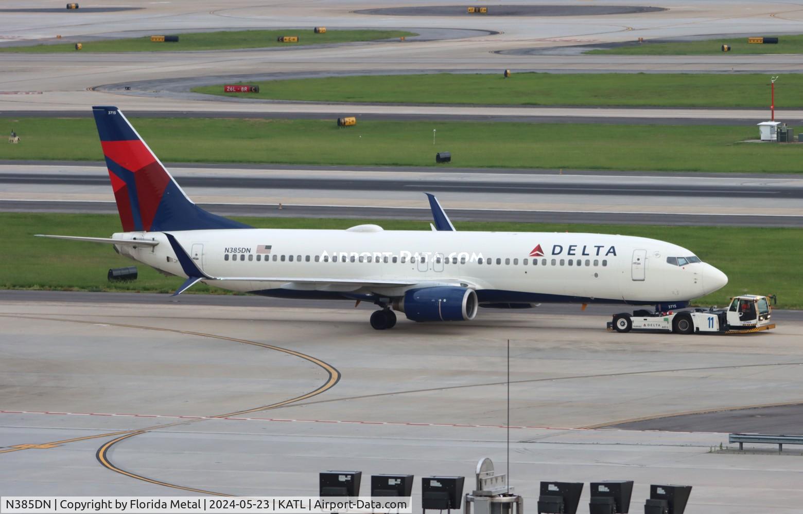 N385DN, 1999 Boeing 737-832 C/N 30348, DAL 738 zx Aircraft taking a break after arriving from ELP and will later depart to SAP/MHLM