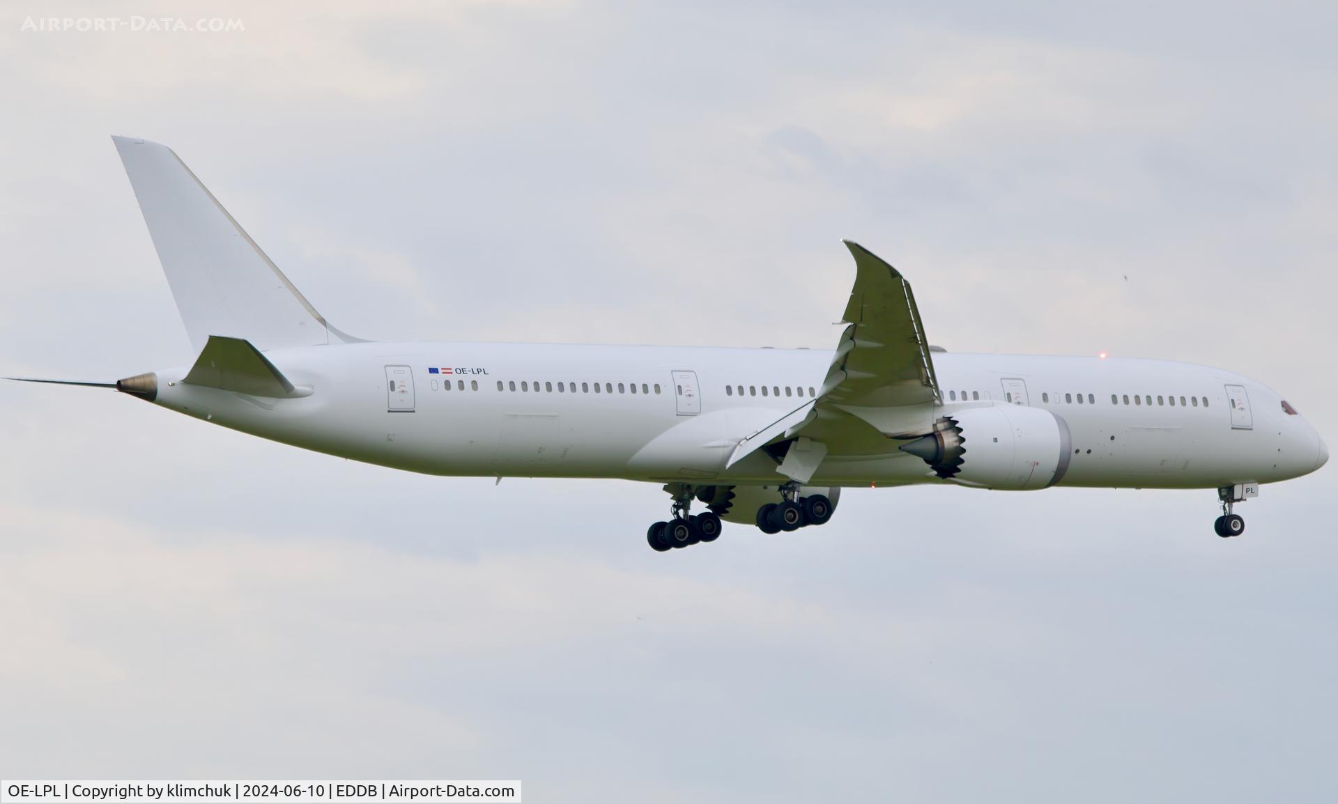 OE-LPL, 2019 Boeing 787-9 Dreamliner C/N 62735, Landing in Berlin (BER) airport