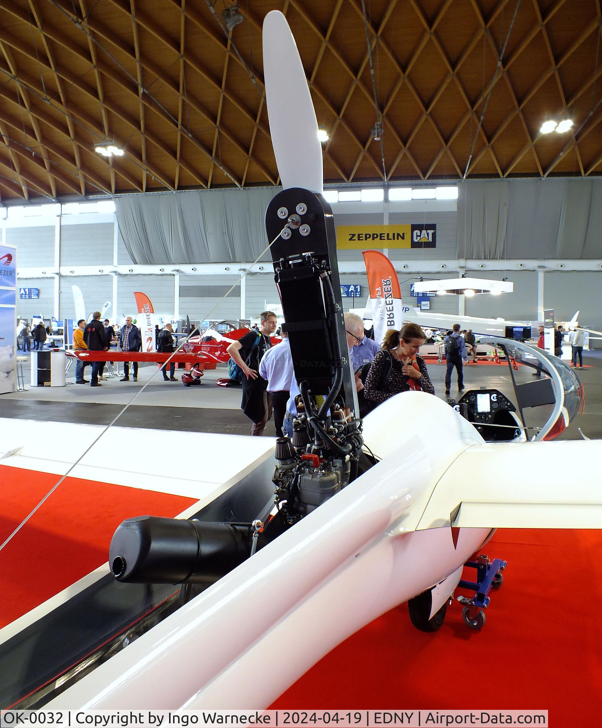 OK-0032, HpH Sailplanes HPH 304T TwinShark C/N not found_OK-0032, HPH 304T Twin Shark at the AERO 2024, Friedrichshafen