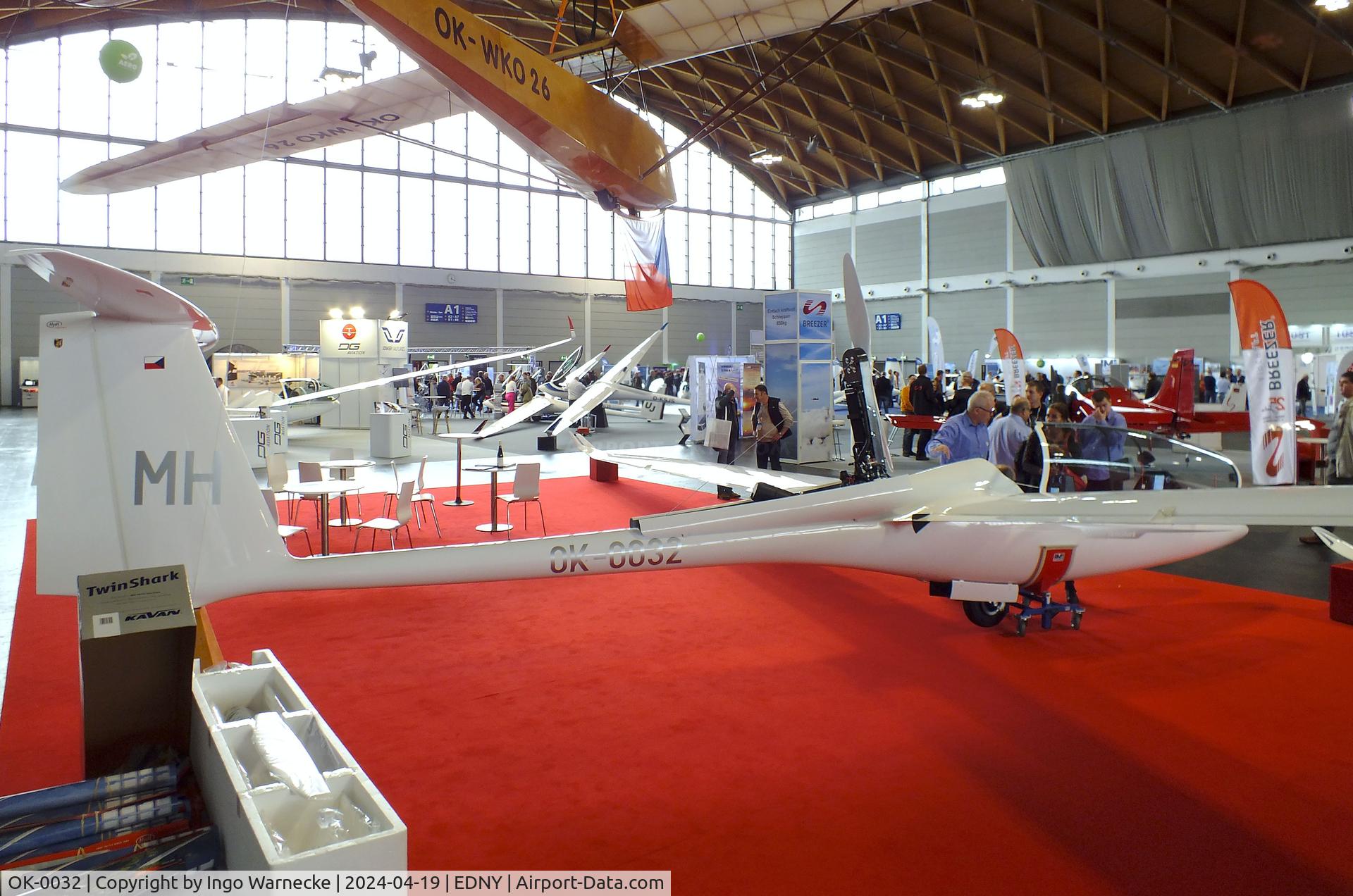 OK-0032, HpH Sailplanes HPH 304T TwinShark C/N not found_OK-0032, HPH 304T Twin Shark at the AERO 2024, Friedrichshafen