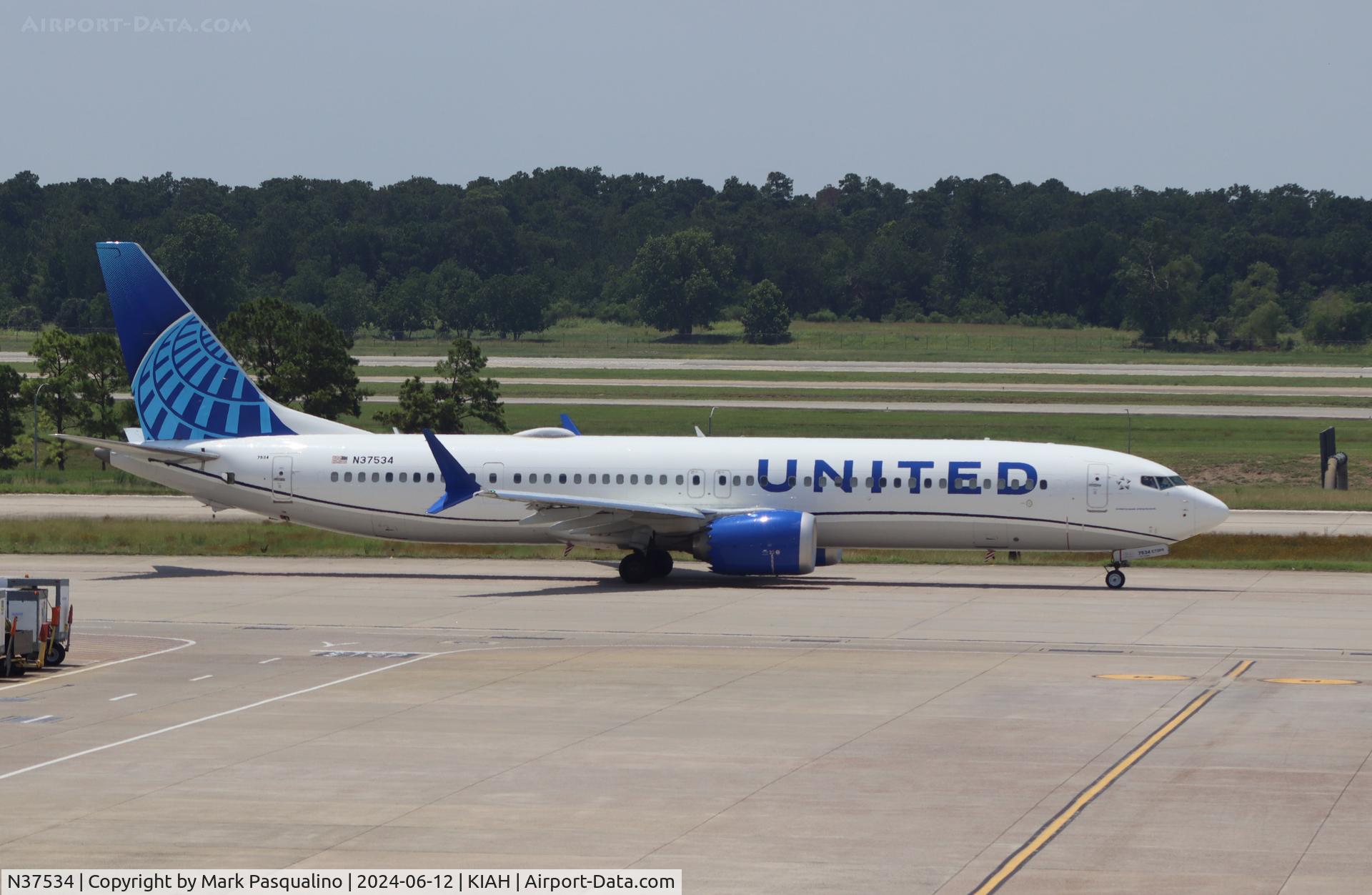 N37534, 2022 Boeing 737-9 MAX C/N 66121, Boeing 737-9 MAX