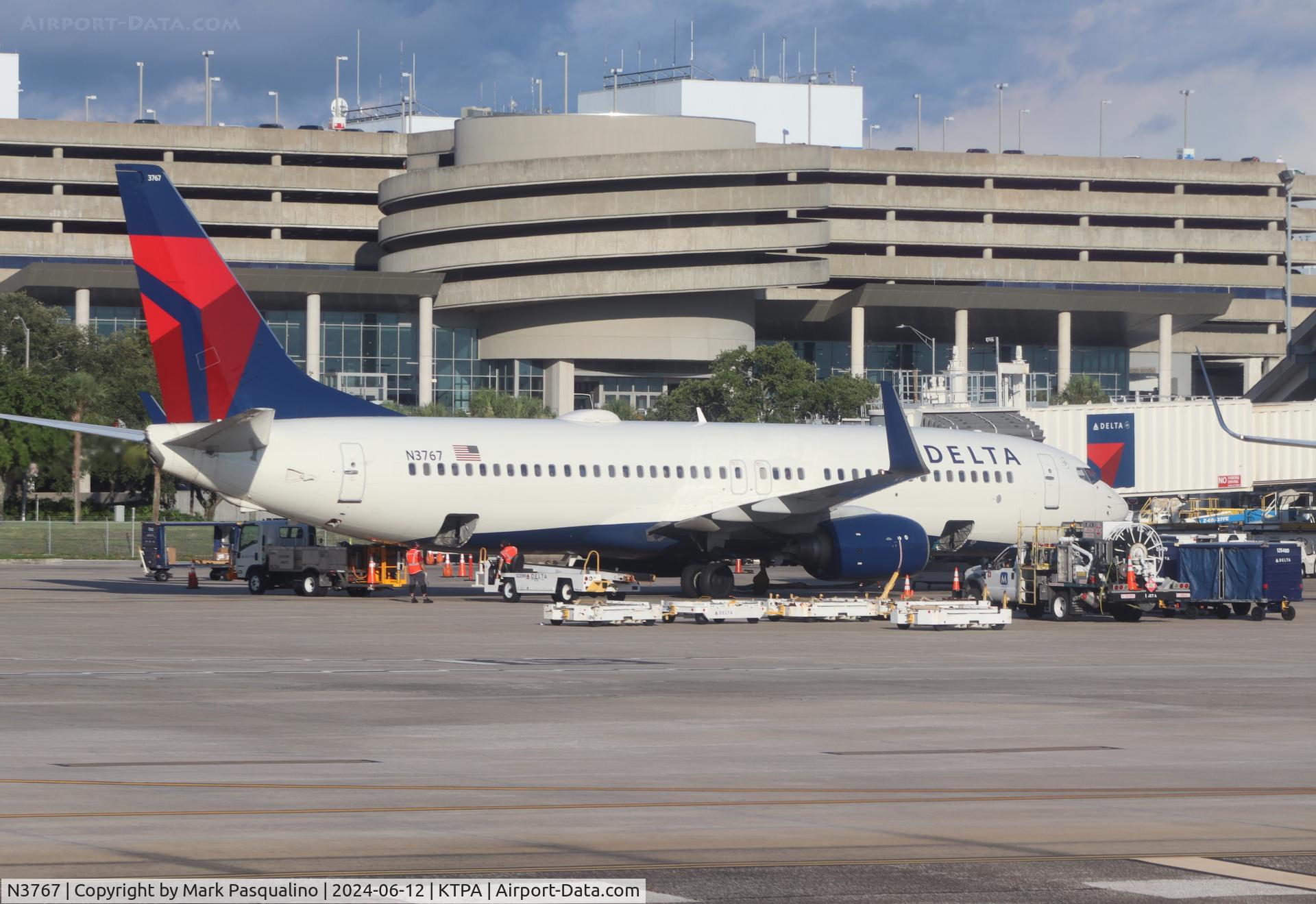 N3767, 2001 Boeing 737-832 C/N 30821, Boeing 737-832