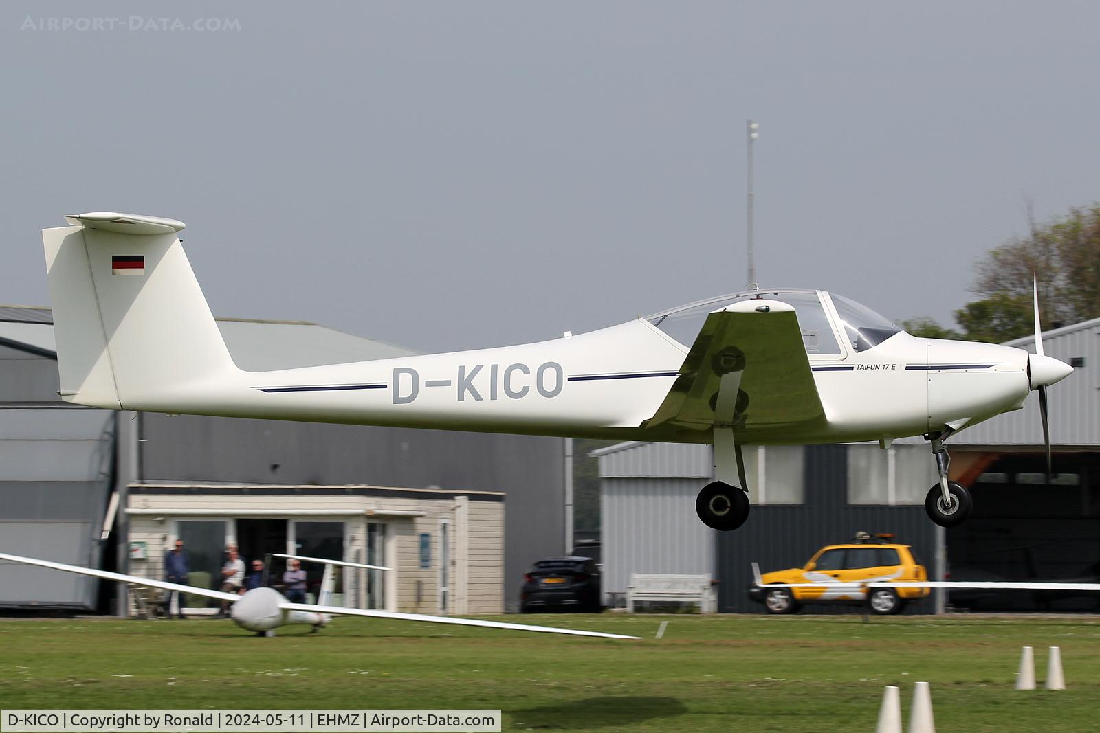 D-KICO, 1983 Valentin Taifun 17E C/N 1024, at ehmz