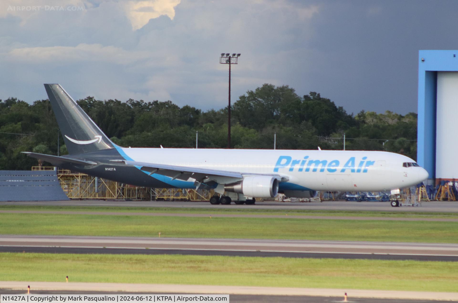 N1427A, 1996 Boeing 767-306 C/N 28098, Boeing 767-306