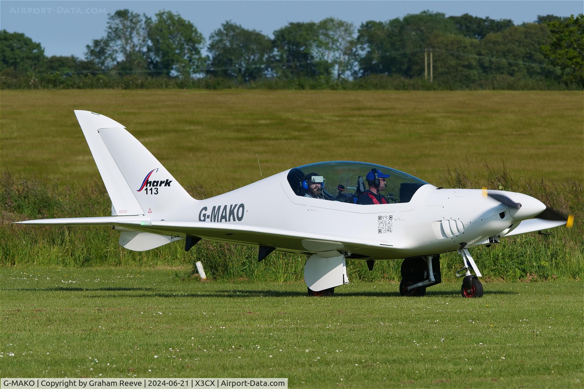 G-MAKO, 2023 TLAC Shark 600 UK C/N 113, Just landed at Northrepps.