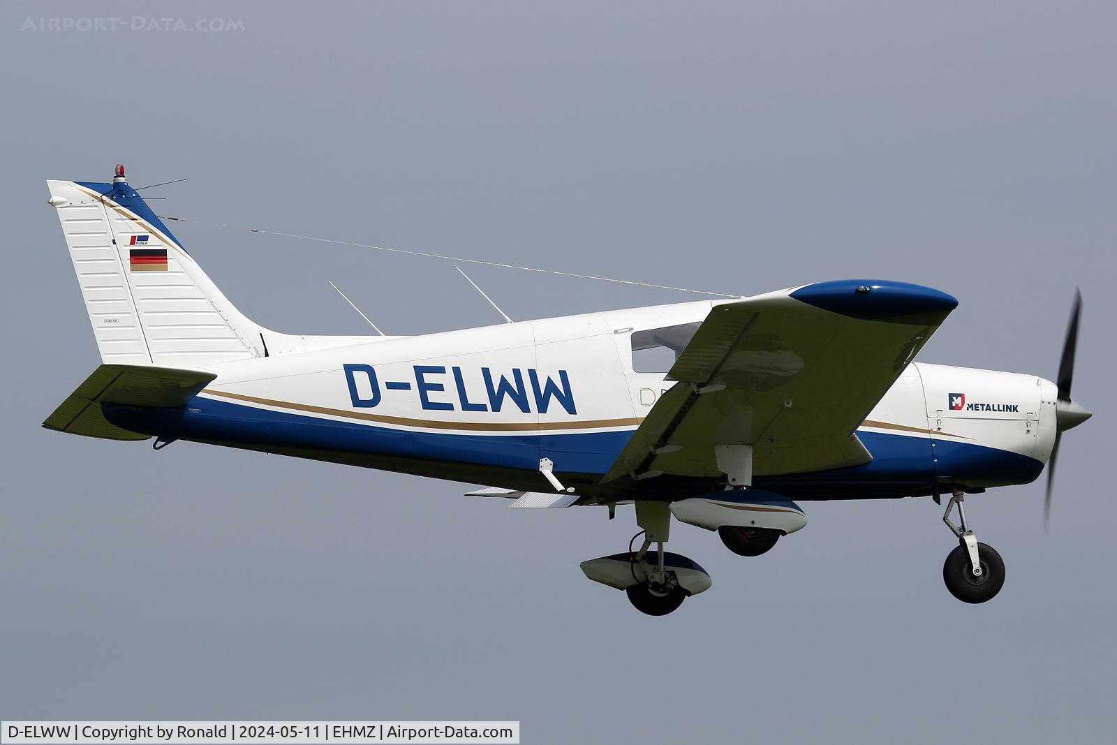 D-ELWW, Piper PA-28-140 Cherokee Cruiser C/N 28-7525259, at ehmz