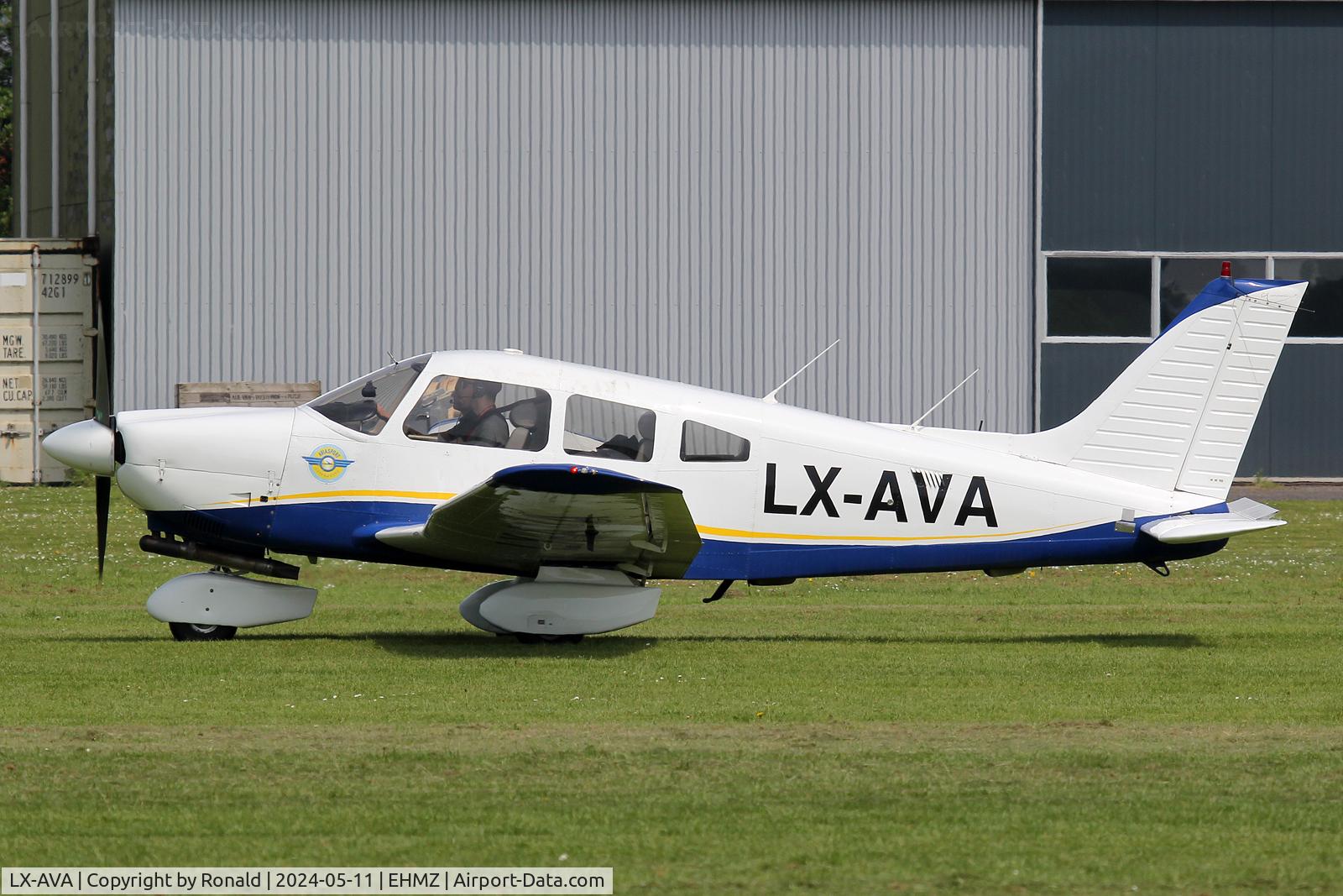 LX-AVA, Piper PA-28-181 Archer II C/N 2890157, at ehmz
