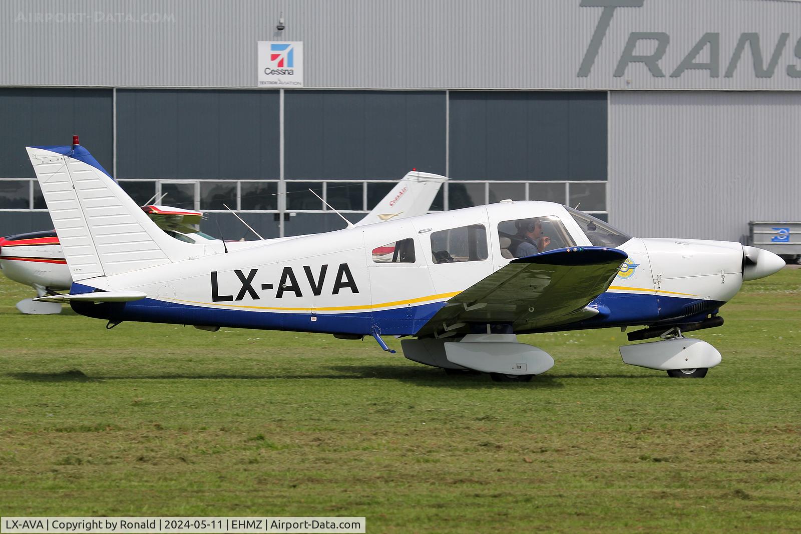 LX-AVA, Piper PA-28-181 Archer II C/N 2890157, at ehmz