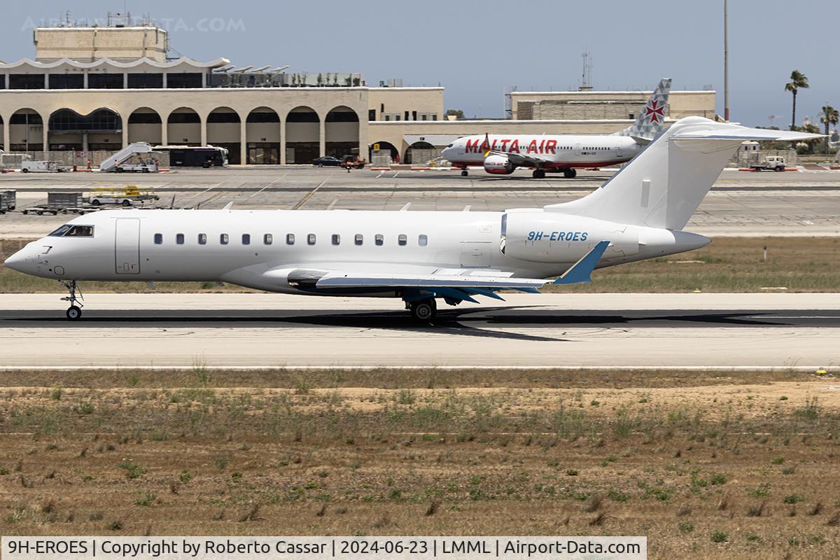 9H-EROES, Bombardier BD-700-1A10 Global 6000 C/N 9847, Runway 31