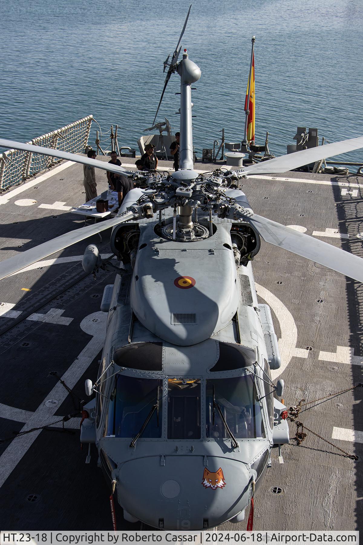HT.23-18, Sikorsky SH-60F Seahawk C/N 70618, Grand Harbour