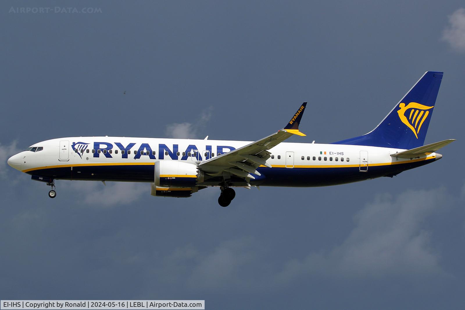 EI-IHS, 2023 Boeing 737-8200 MAX C/N 62362, at bcn