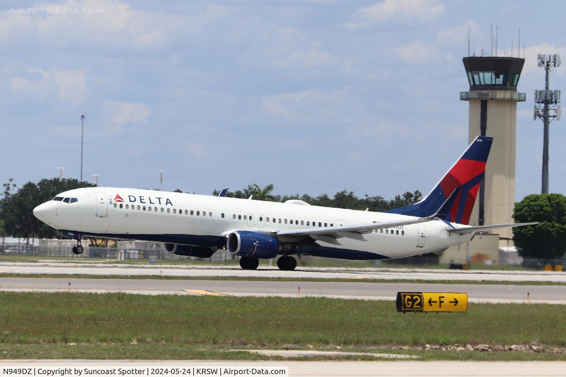 N949DZ, 2013 Boeing 737-9GP(ER) C/N 38732, Delta Flight 795 taxis at Southwest Florida International Airport prior to flight to Hartsfield-Jackson Atlanta Airport
