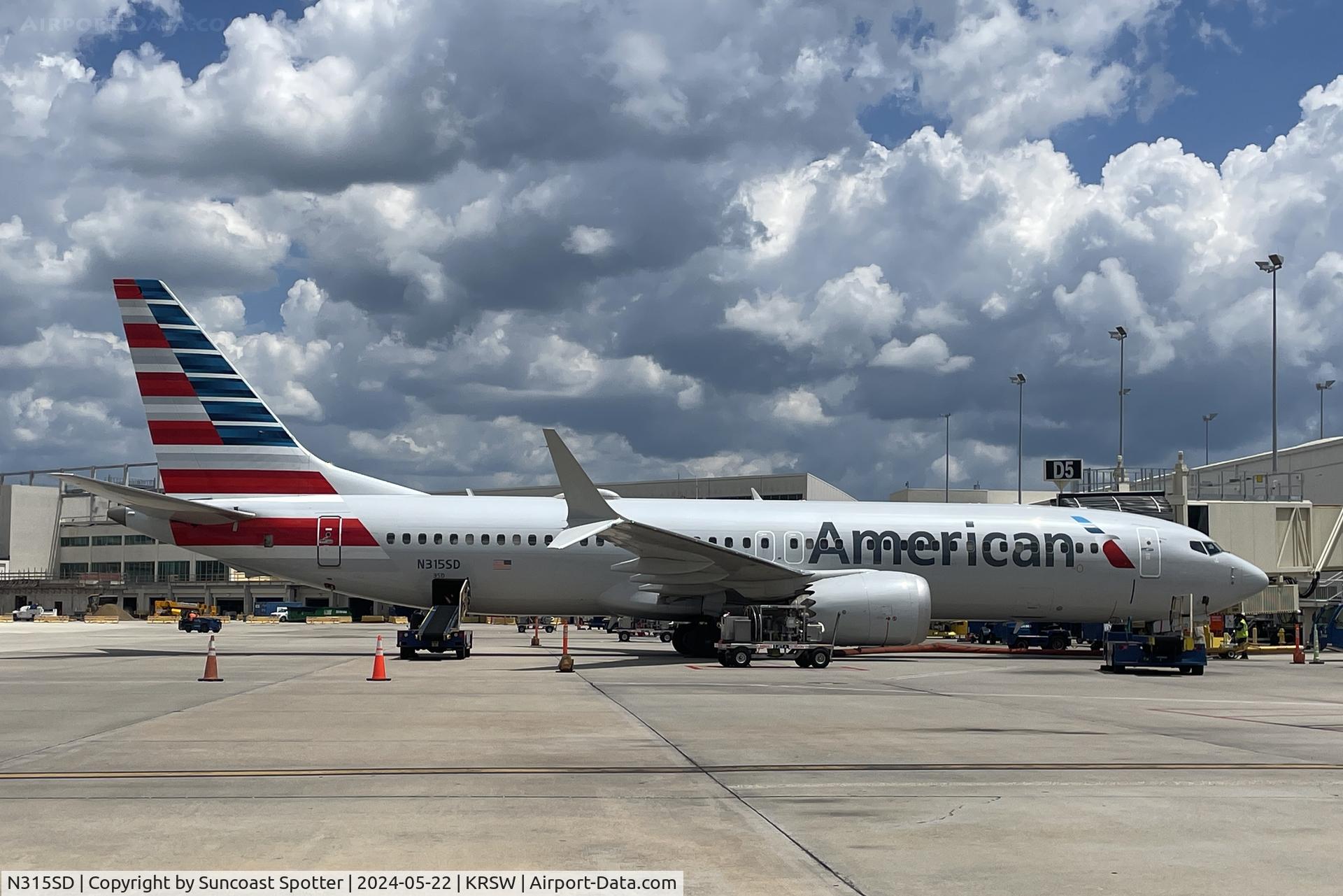 N315SD, 2020 Boeing 737 MAX 8 C/N 44470, American Flight 1929 sits at Gate D6 at Southwest Florida International Airport preparing for flight to Chicago-O’Hare International Airport