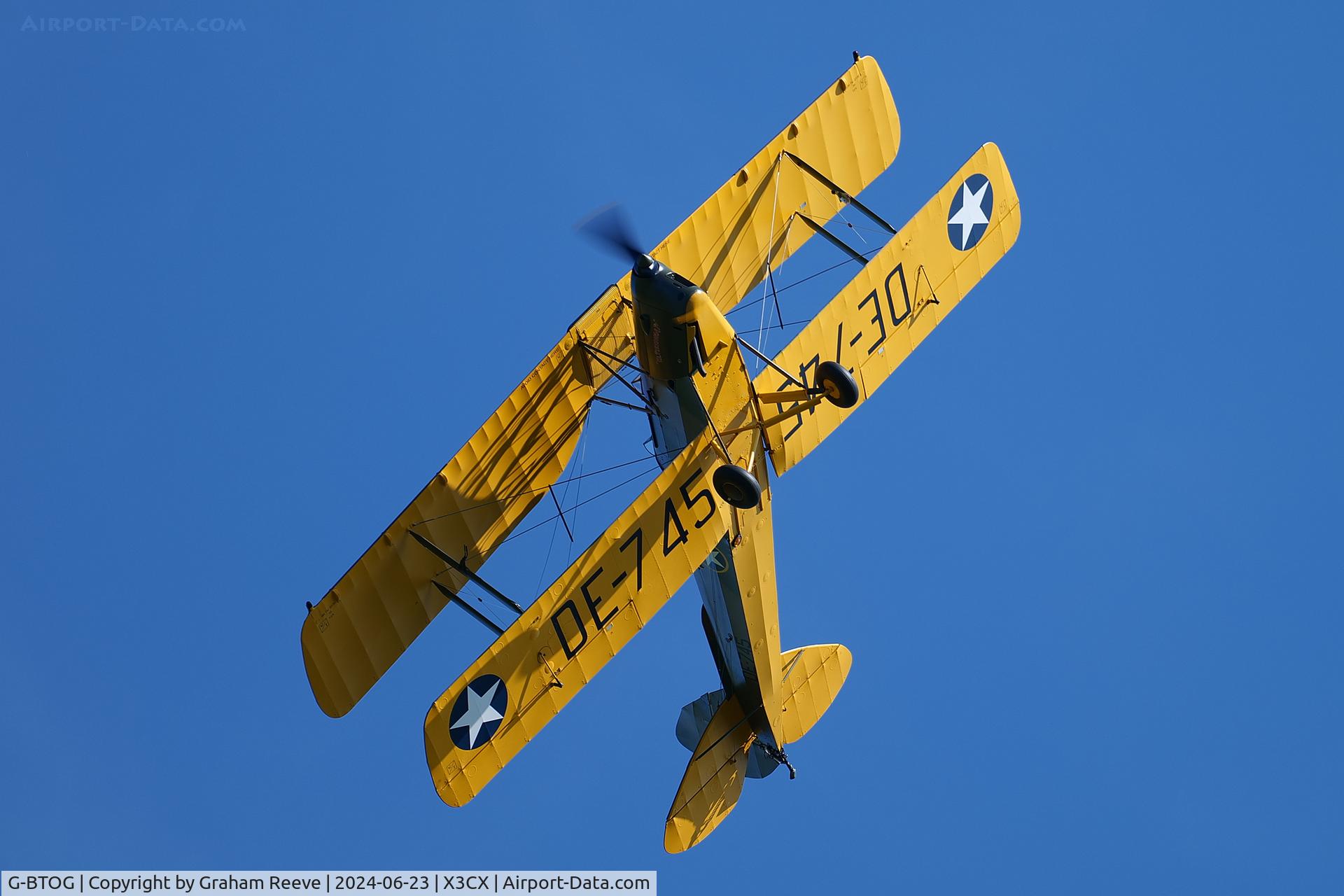 G-BTOG, 1944 De Havilland DH-82A Tiger Moth II C/N 86500, In the over head at Northrepps.