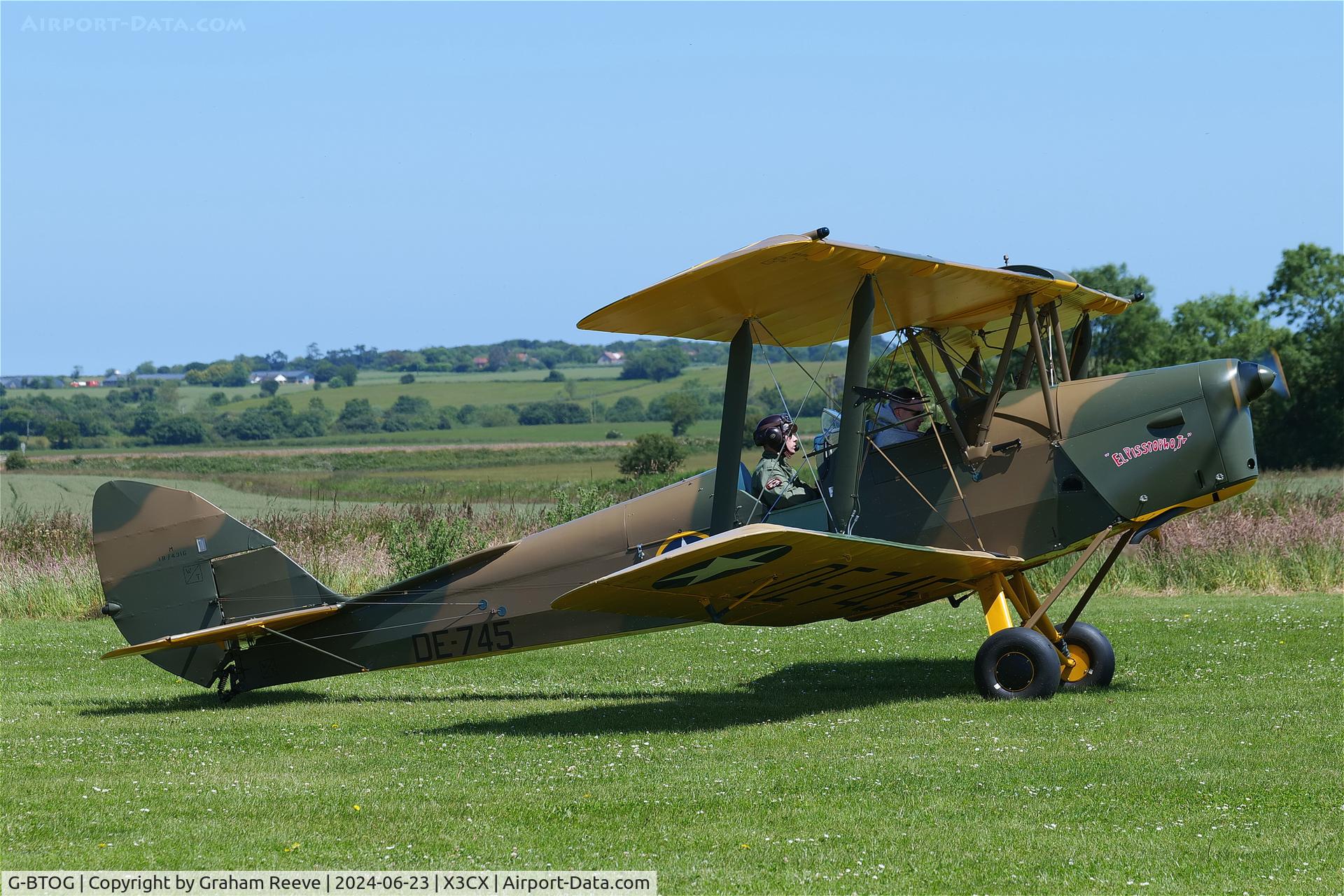 G-BTOG, 1944 De Havilland DH-82A Tiger Moth II C/N 86500, Just landed at Northrepps.