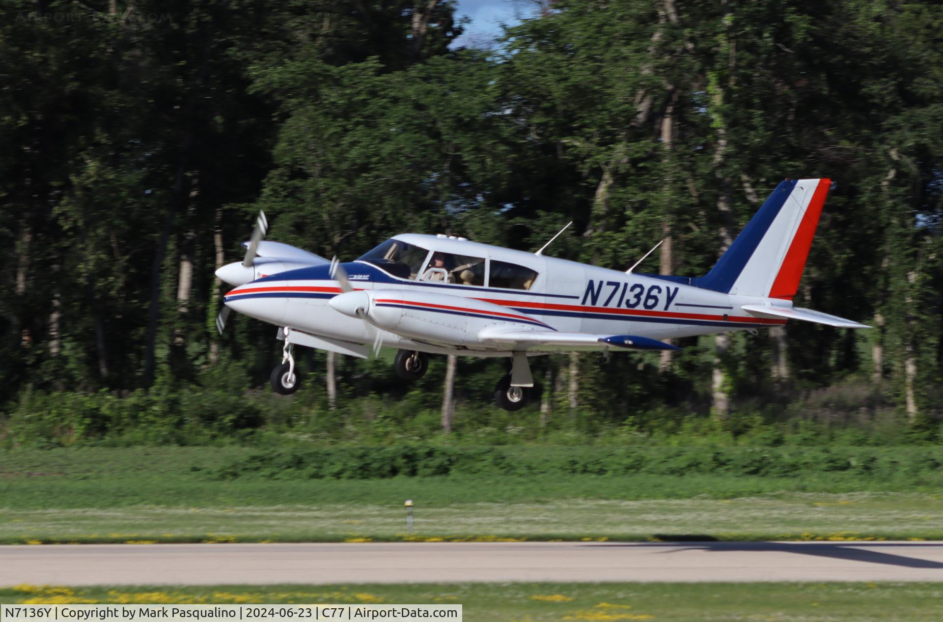 N7136Y, 1963 Piper PA-30 Twin Comanche C/N 30-158, Piper PA-30