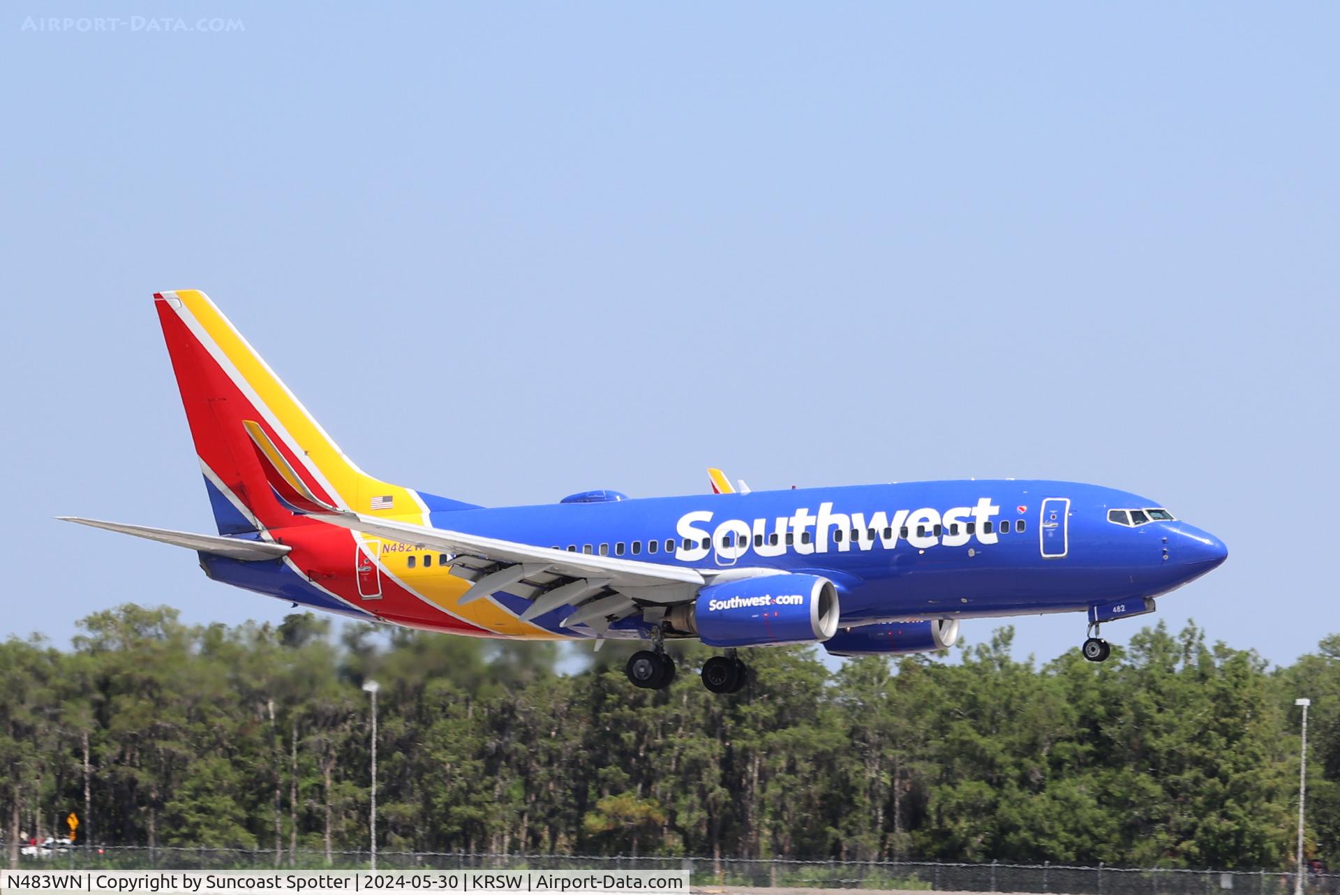 N483WN, 2004 Boeing 737-7H4 C/N 32472, Southwest Flight 4910 arrives on Runway 6 at Southwest Florida International Airport following flight from Chicago-Midway International Airport