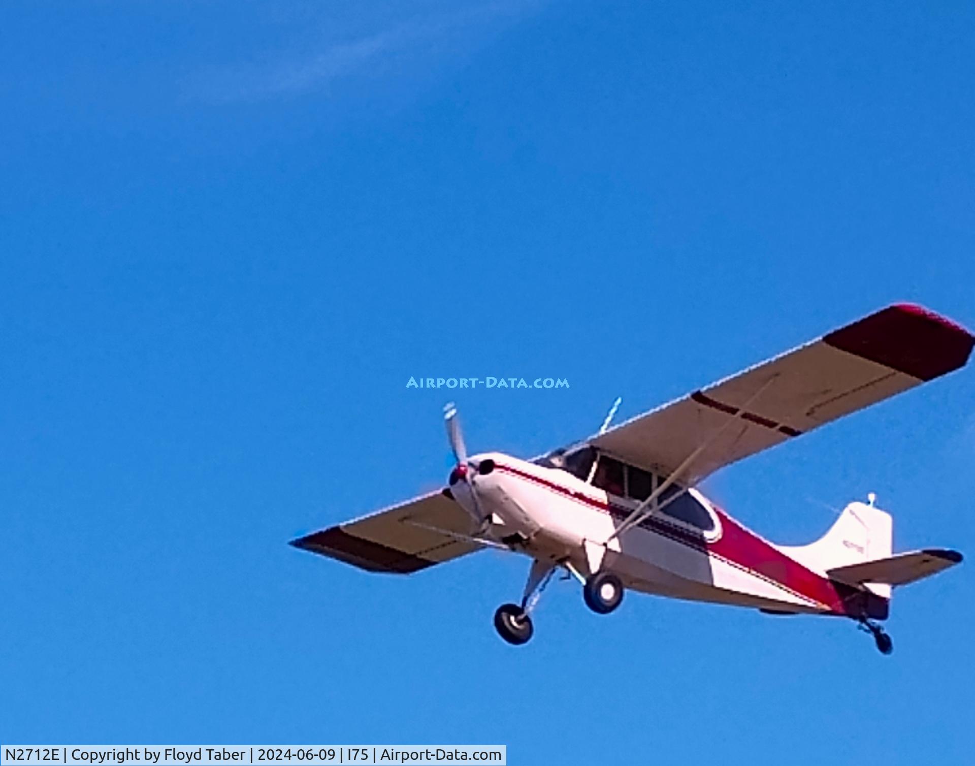 N2712E, 1946 Aeronca 7AC Champion C/N 7AC-6292, Taking off at I75