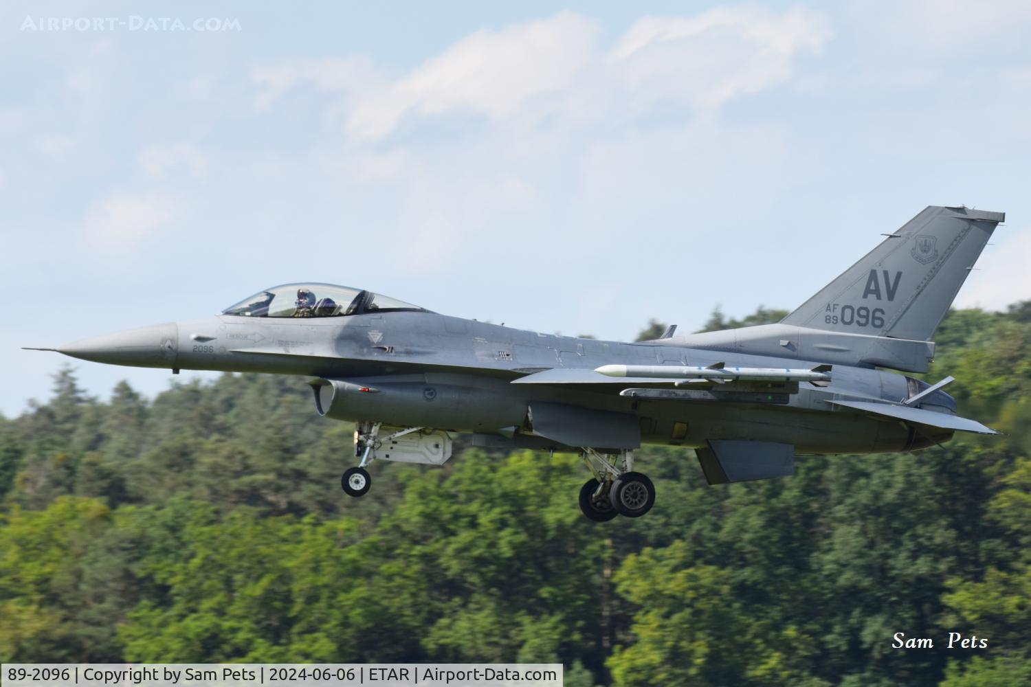 89-2096, 1989 General Dynamics F-16CM Fighting Falcon C/N 1C-249, 89-2096 at Ramstein.