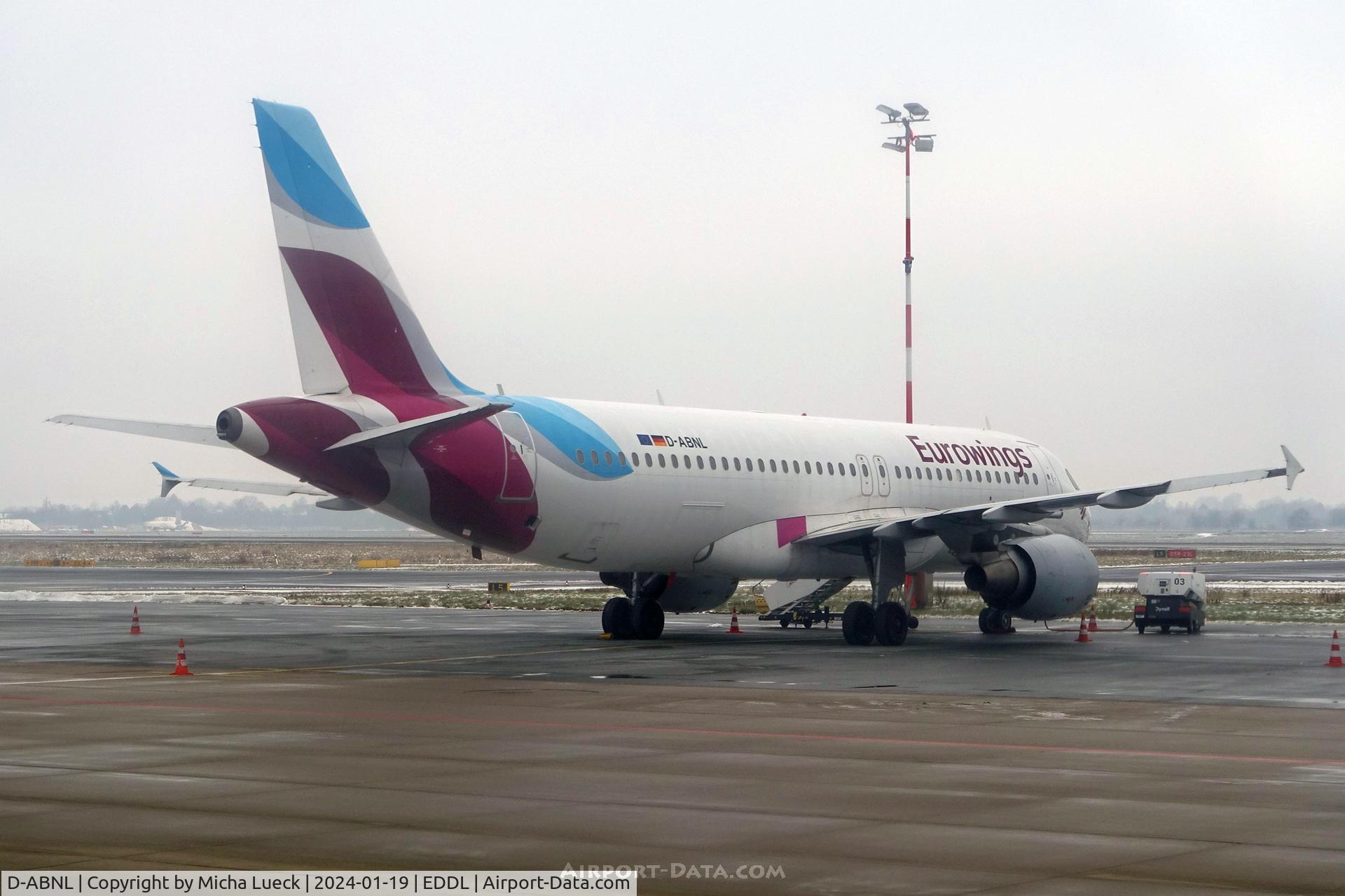 D-ABNL, 2002 Airbus A320-214 C/N 1852, A gloomy morning in Düsseldorf