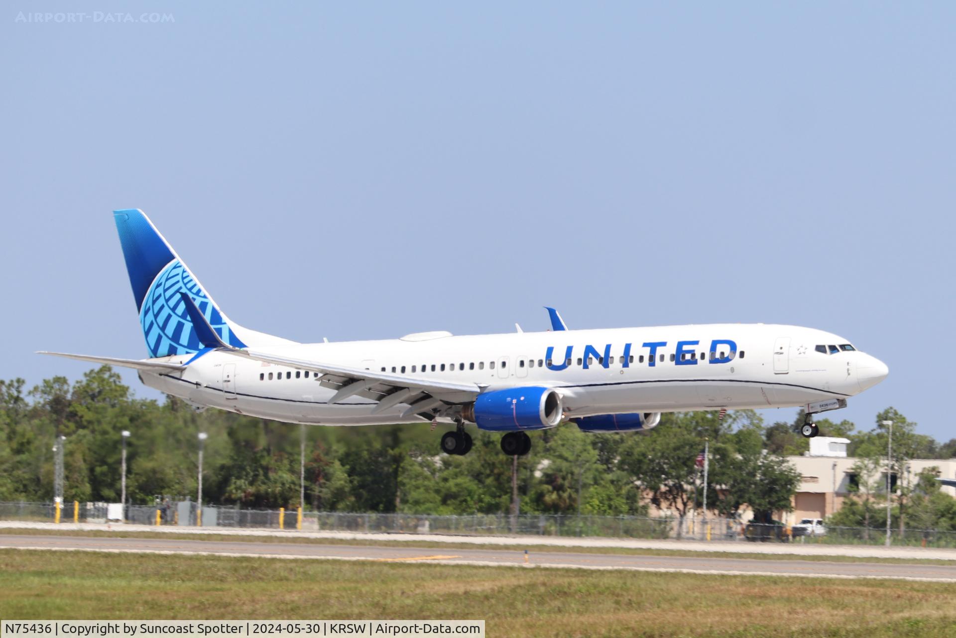 N75436, 2009 Boeing 737-924/ER C/N 33531, United Flight 1740 arrives on Runway 6 at Southwest Florida International Airport following flight from Chicago-O’Hare International Airport