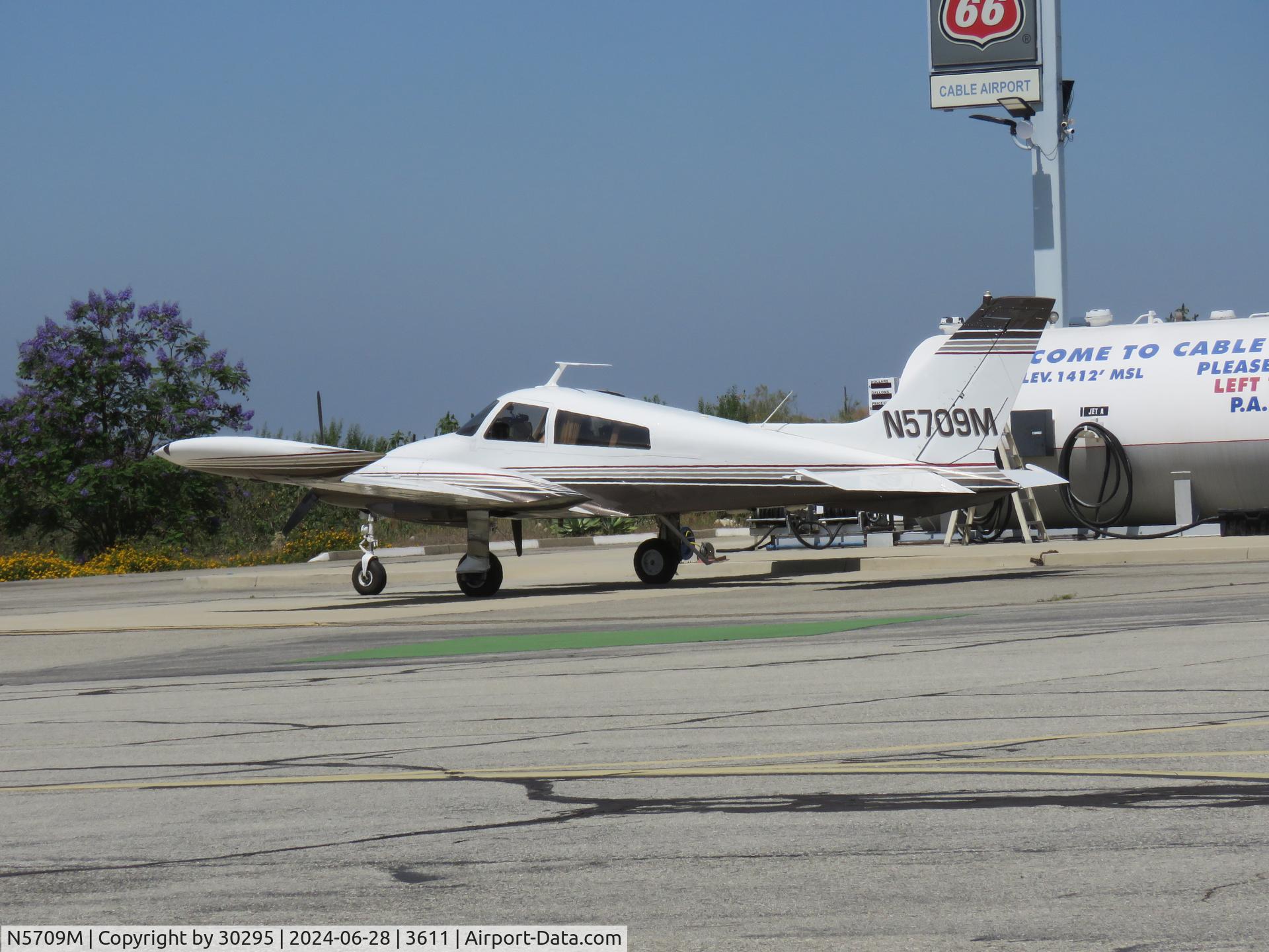 N5709M, 1968 Cessna 310P C/N 310P-0009, Getting fuel