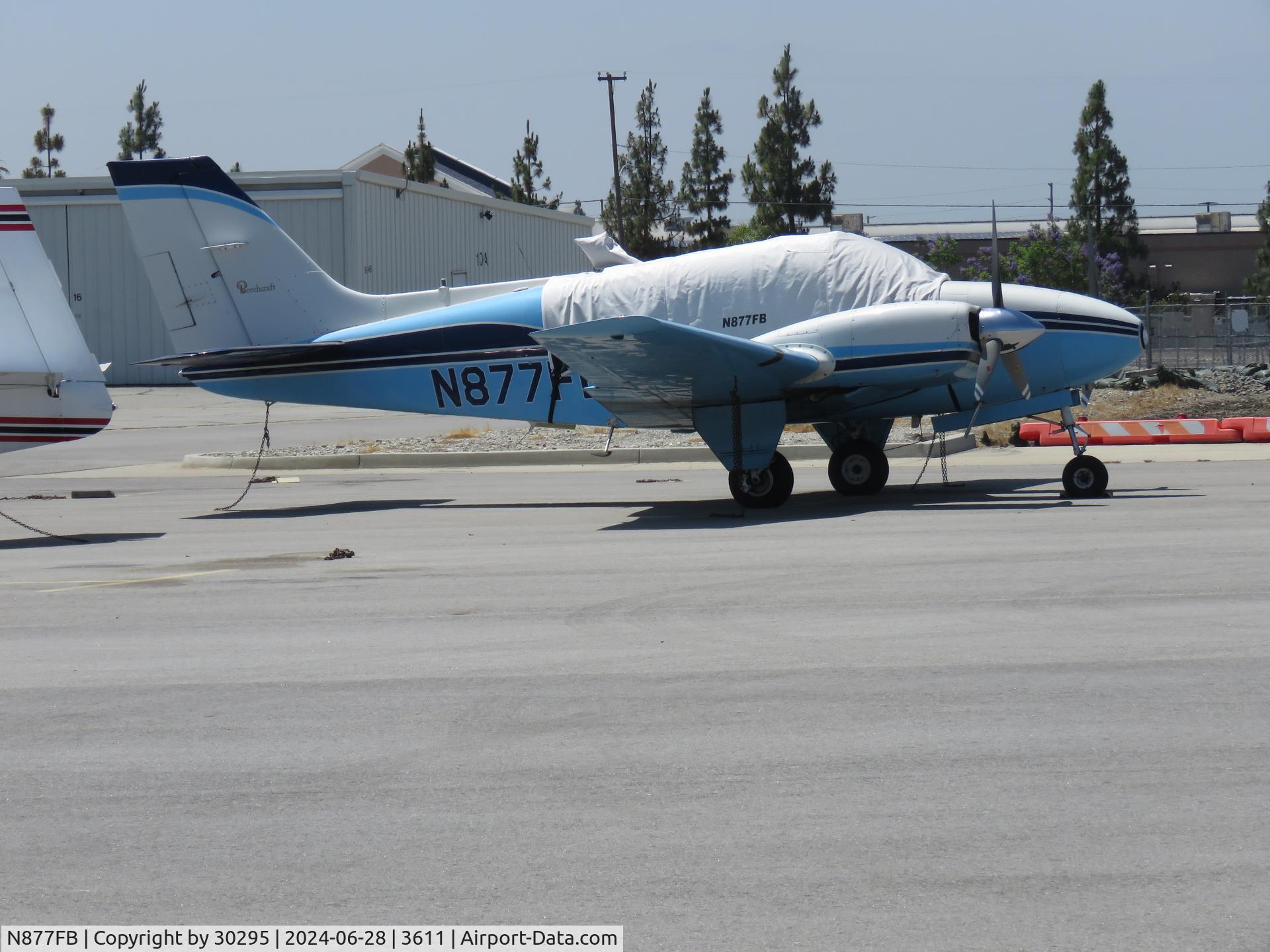 N877FB, 1962 Beech 95-A55 Baron C/N TC-298, Parked