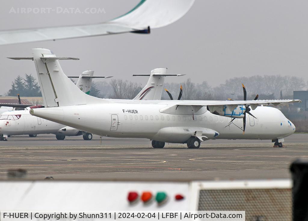 F-HUER, 2005 ATR 72-212 C/N 716, C/n 0716 - Parked...