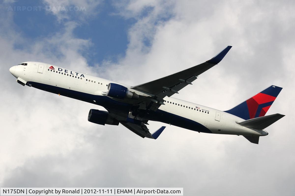 N175DN, 1990 Boeing 767-332 C/N 24803, at eham