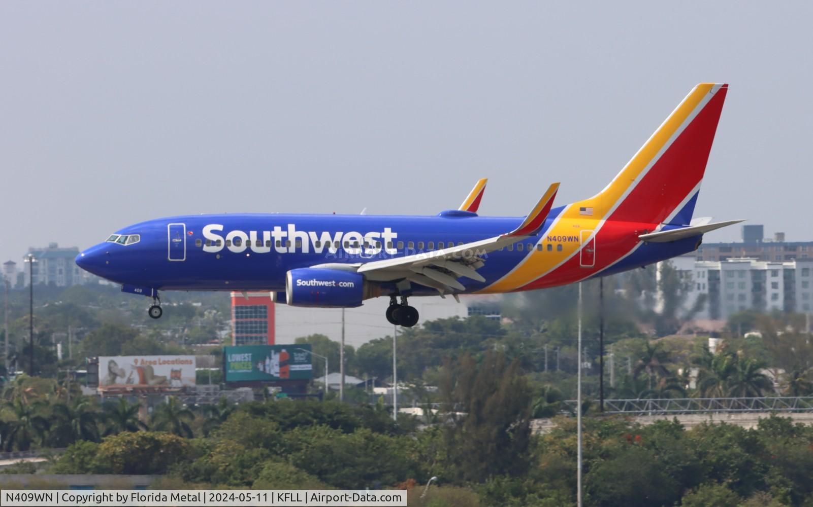 N409WN, 2001 Boeing 737-7H4 C/N 27896, SWA 737 zx GCM/MWCR-FLL